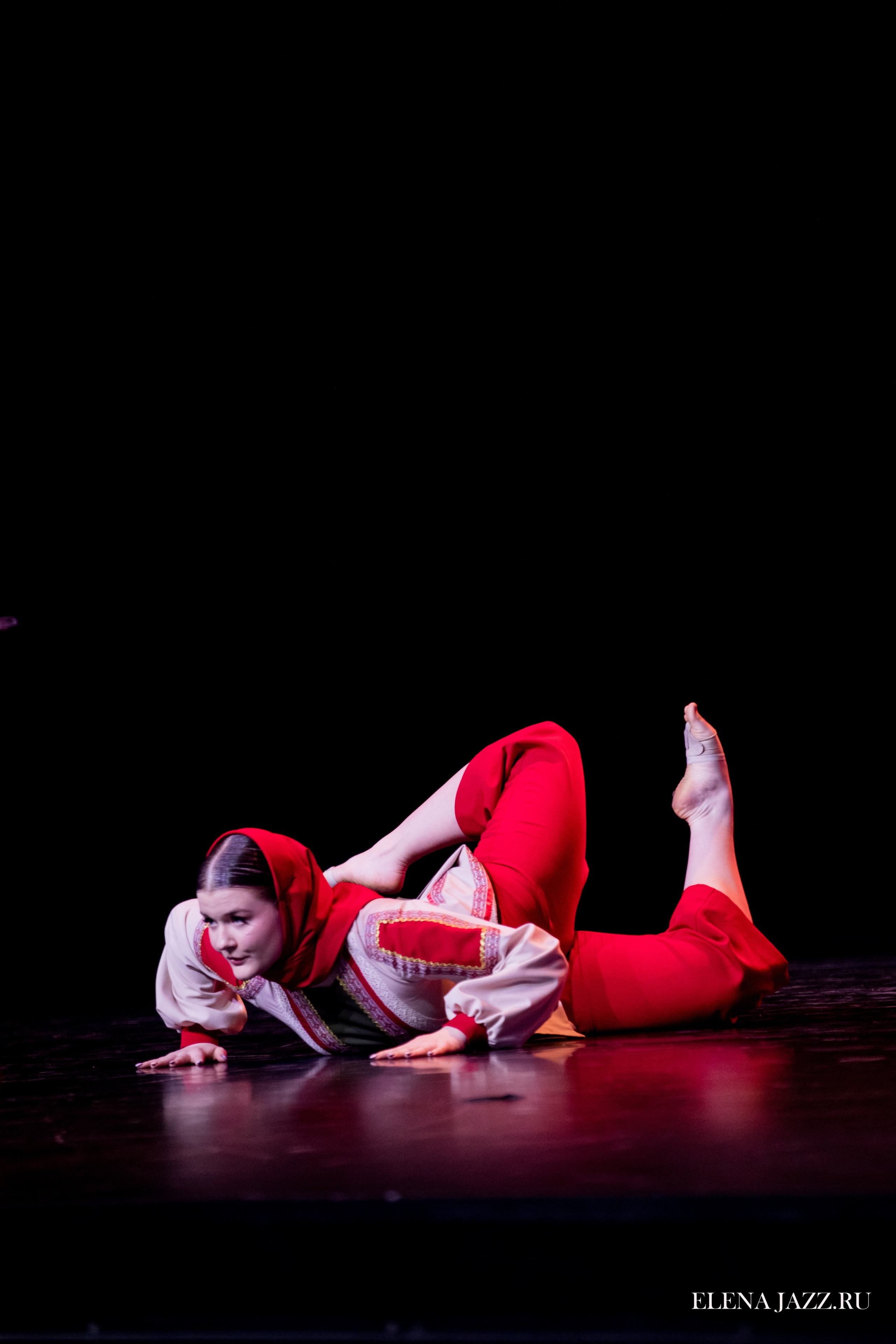 Концерт танцевального коллектива. Репортажный фотограф Елена Джаз в Москва