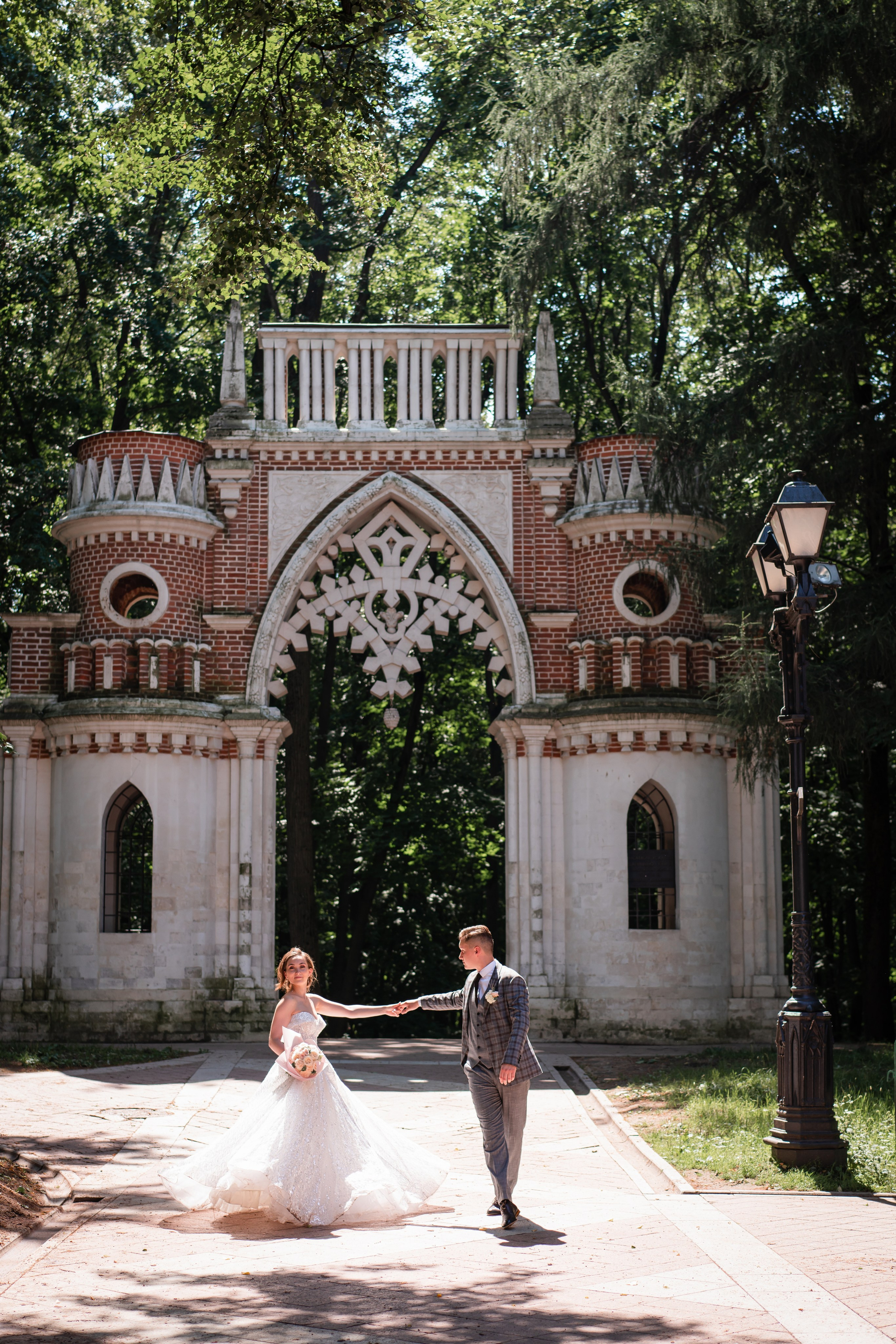 Свадебная фотосессия в Царицыно. Свадебный фотограф Вера Климова