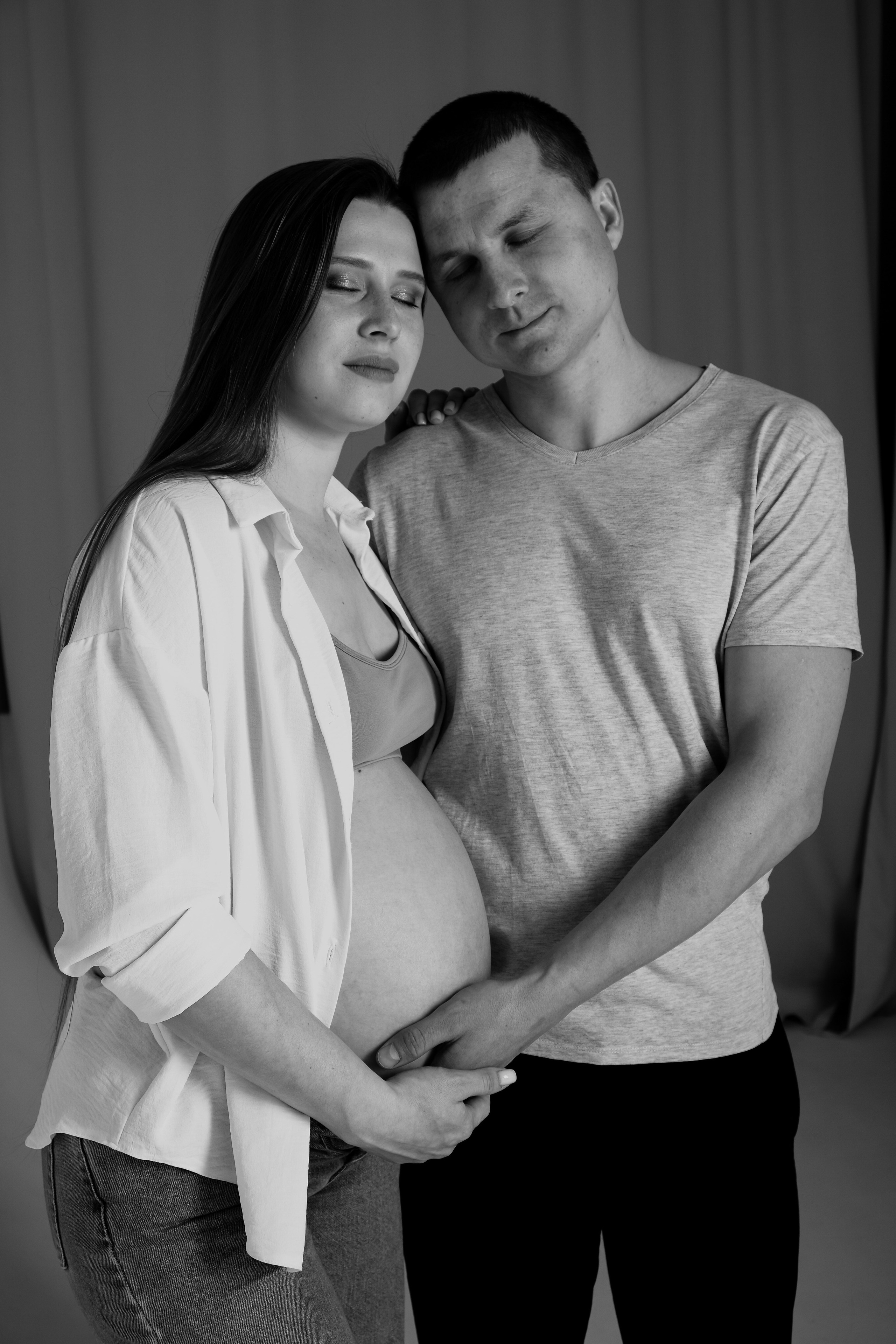 Беременность. Профессиональная фотосъемка в Крыму. Натуральные эмоции и живые кадры. Забронируйте дату прямо сейчас!