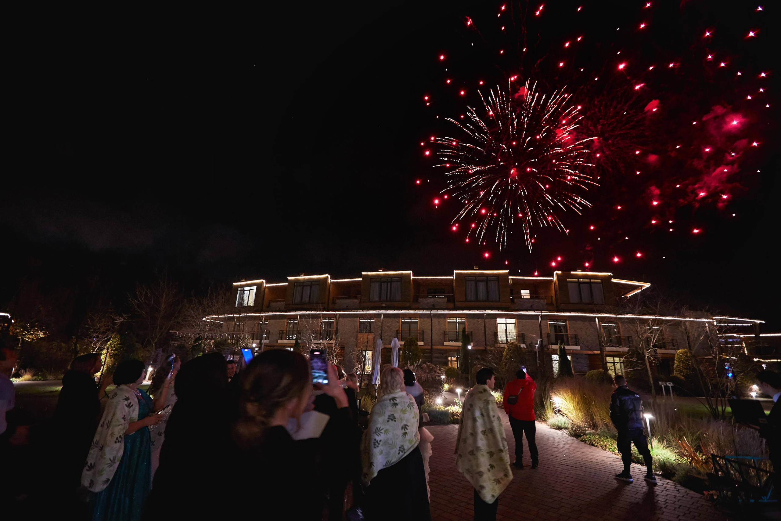 Звёздный свадебный приём в Москве. ТВИНС СТУДИО фото и видео. ТВИНС СТУДИО — лучшие свадебные фотографы и видеографы в Краснодаре
