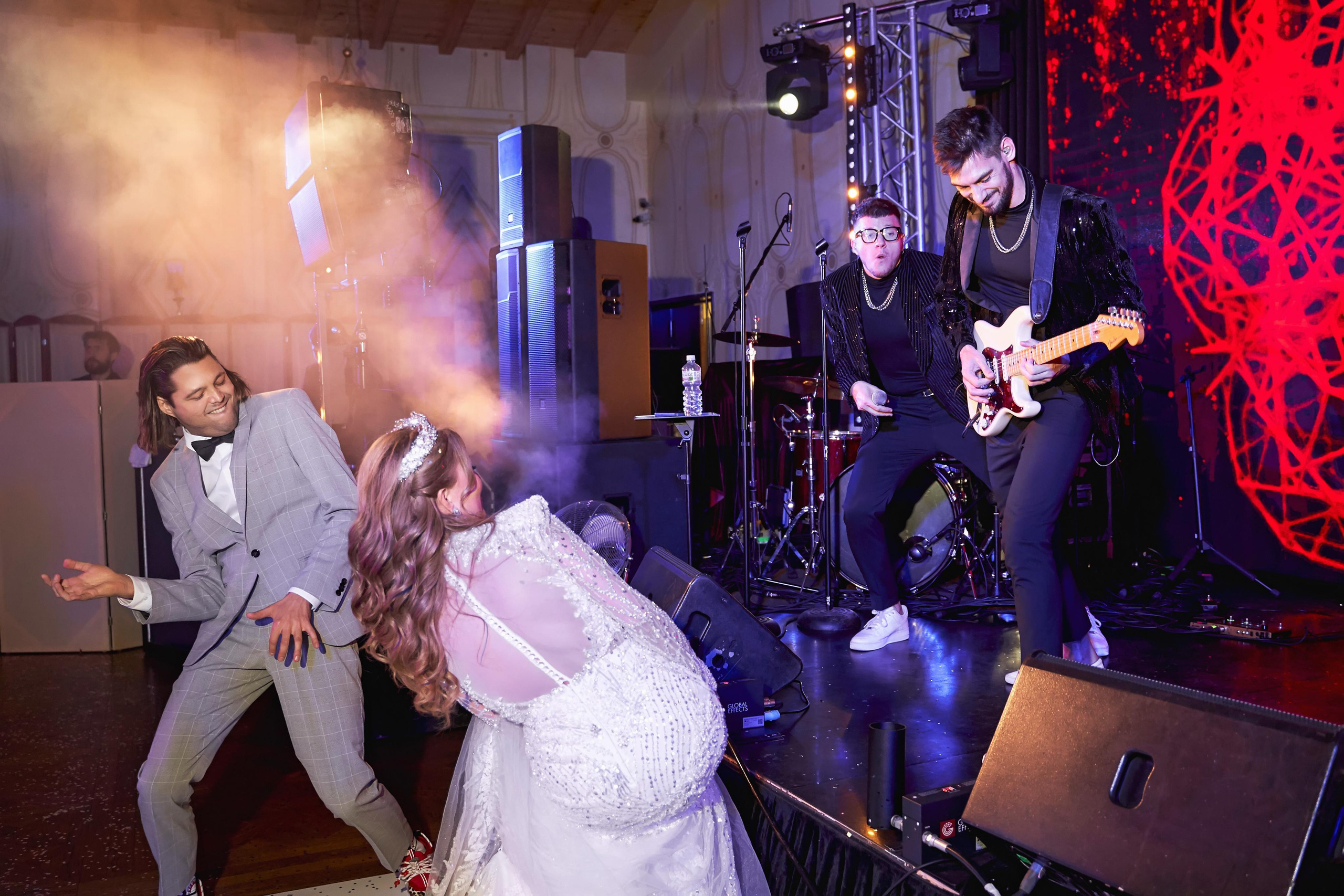 Звёздный свадебный приём в Москве. ТВИНС СТУДИО фото и видео. ТВИНС СТУДИО — лучшие свадебные фотографы и видеографы в Краснодаре