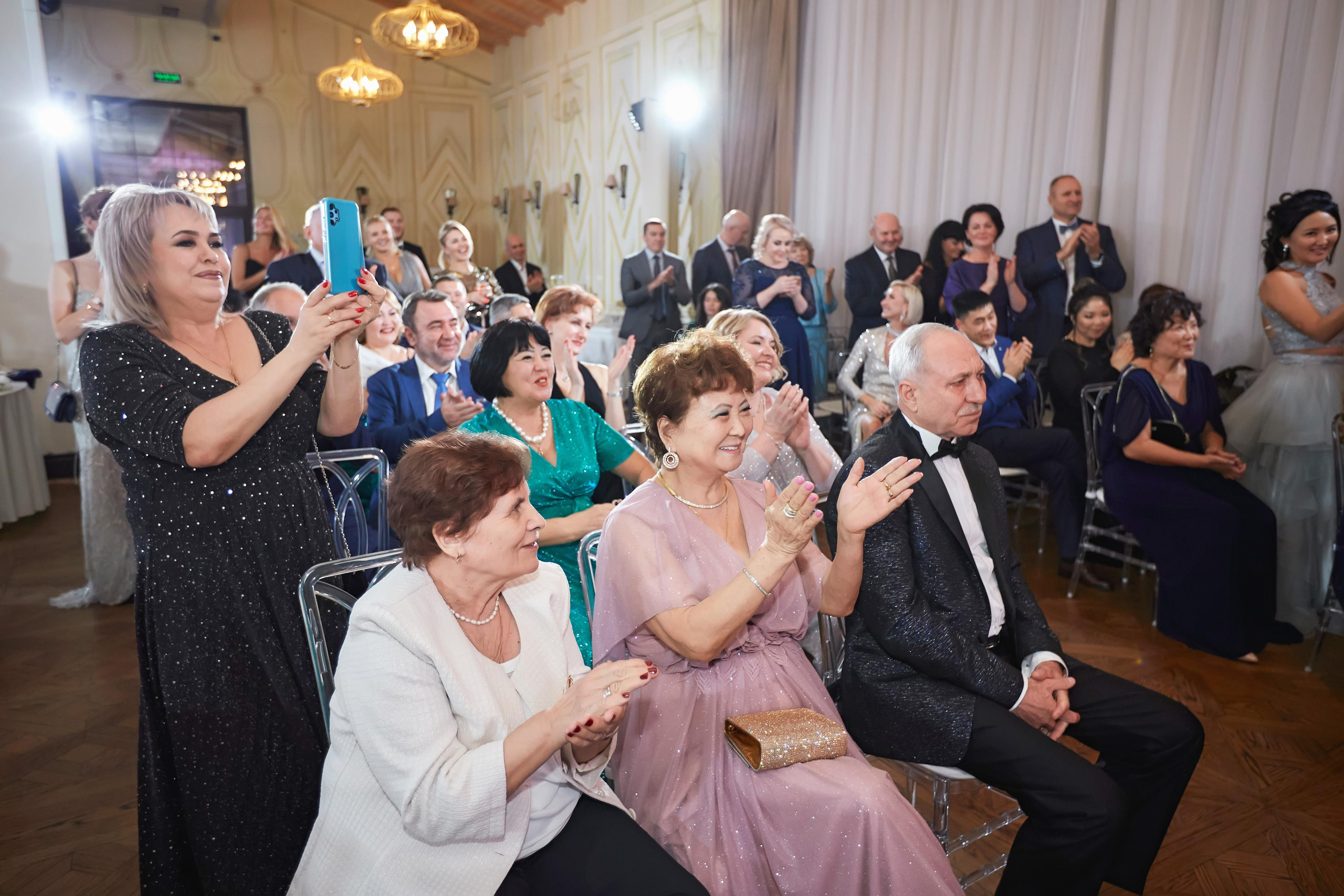 Звёздный свадебный приём в Москве. ТВИНС СТУДИО фото и видео. ТВИНС СТУДИО — лучшие свадебные фотографы и видеографы в Краснодаре