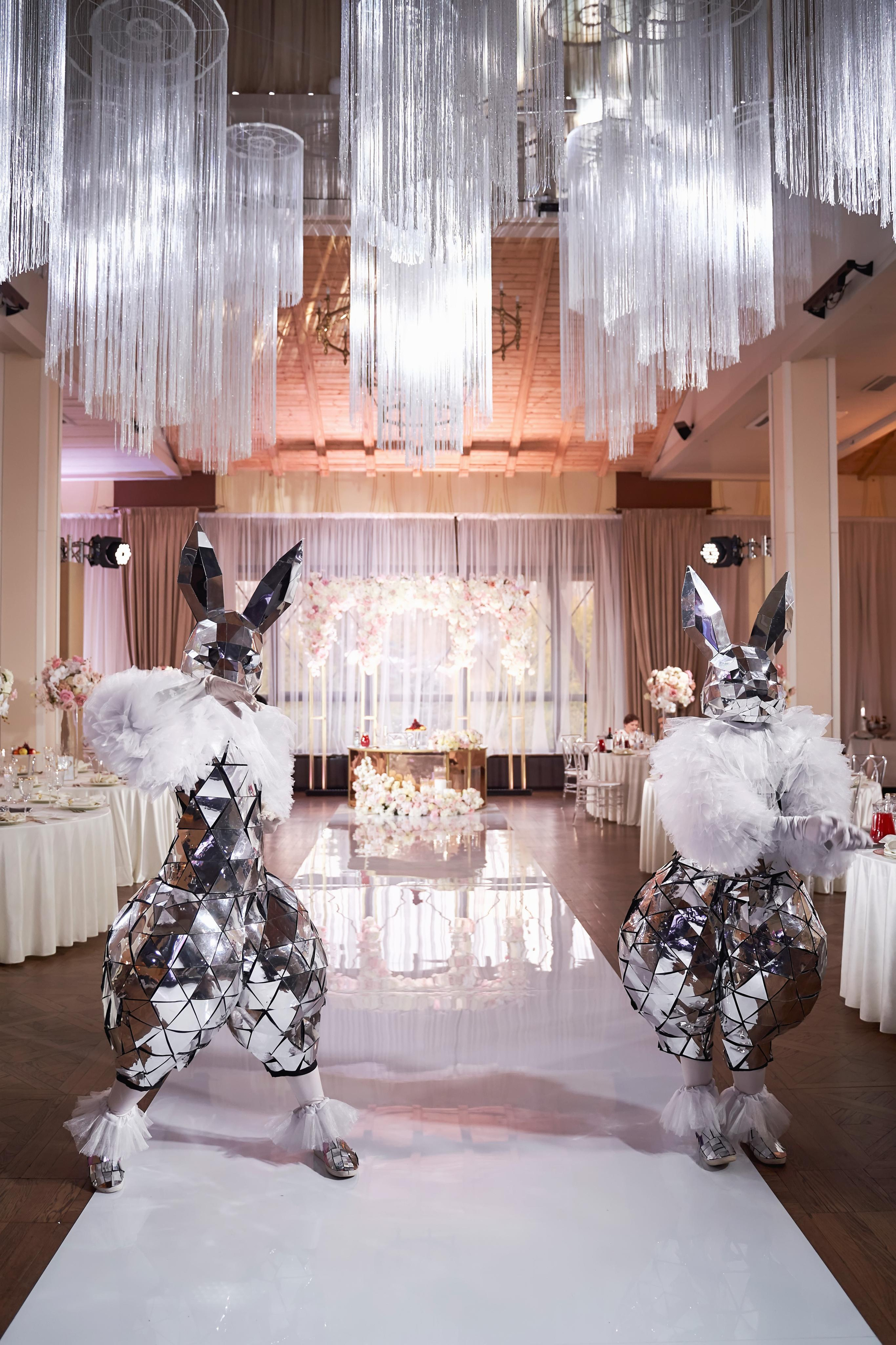 Звёздный свадебный приём в Москве. ТВИНС СТУДИО фото и видео. ТВИНС СТУДИО — лучшие свадебные фотографы и видеографы в Краснодаре