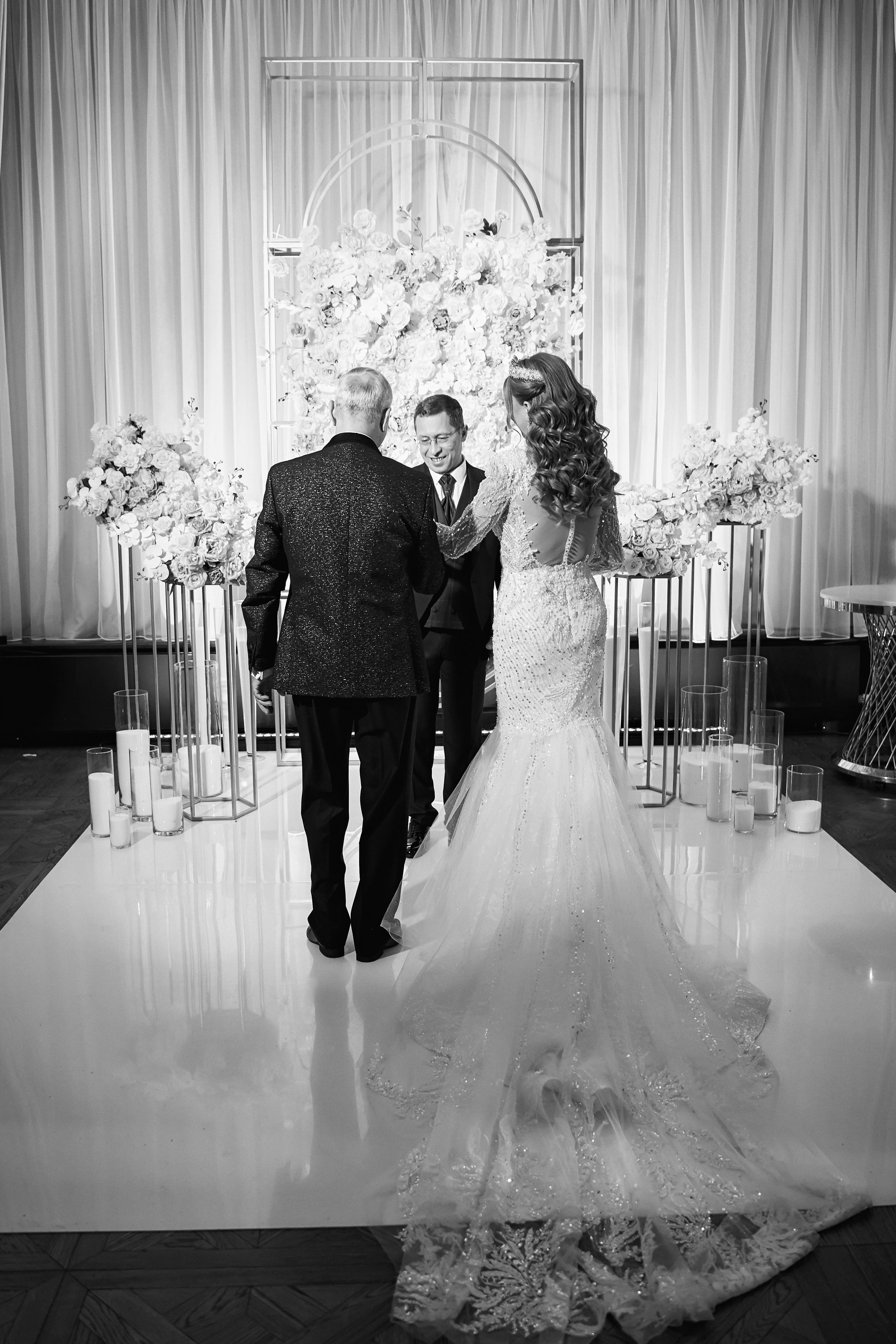 Звёздный свадебный приём в Москве. ТВИНС СТУДИО фото и видео. ТВИНС СТУДИО — лучшие свадебные фотографы и видеографы в Краснодаре