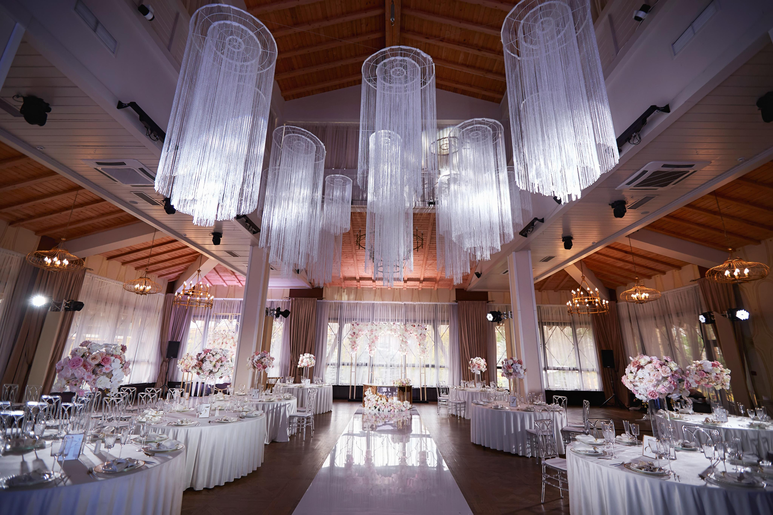 Звёздный свадебный приём в Москве. ТВИНС СТУДИО фото и видео. ТВИНС СТУДИО — лучшие свадебные фотографы и видеографы в Краснодаре