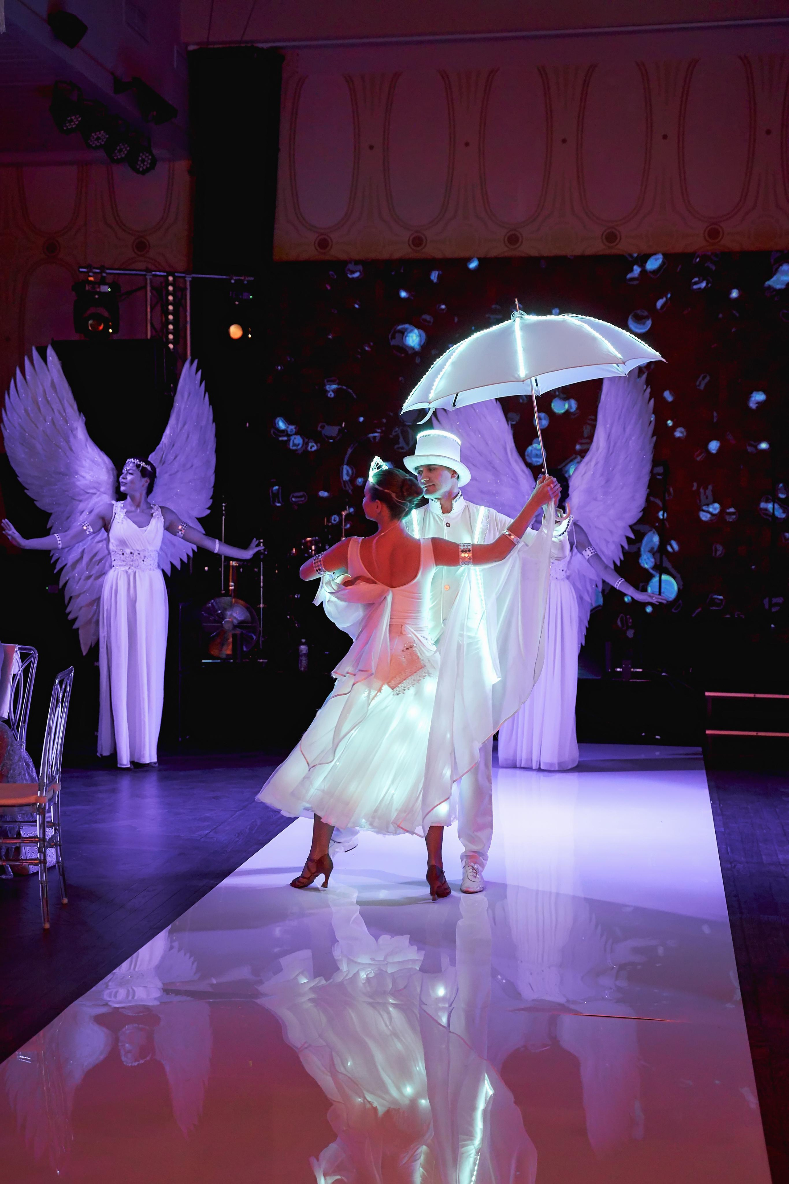 Звёздный свадебный приём в Москве. ТВИНС СТУДИО фото и видео. ТВИНС СТУДИО — лучшие свадебные фотографы и видеографы в Краснодаре