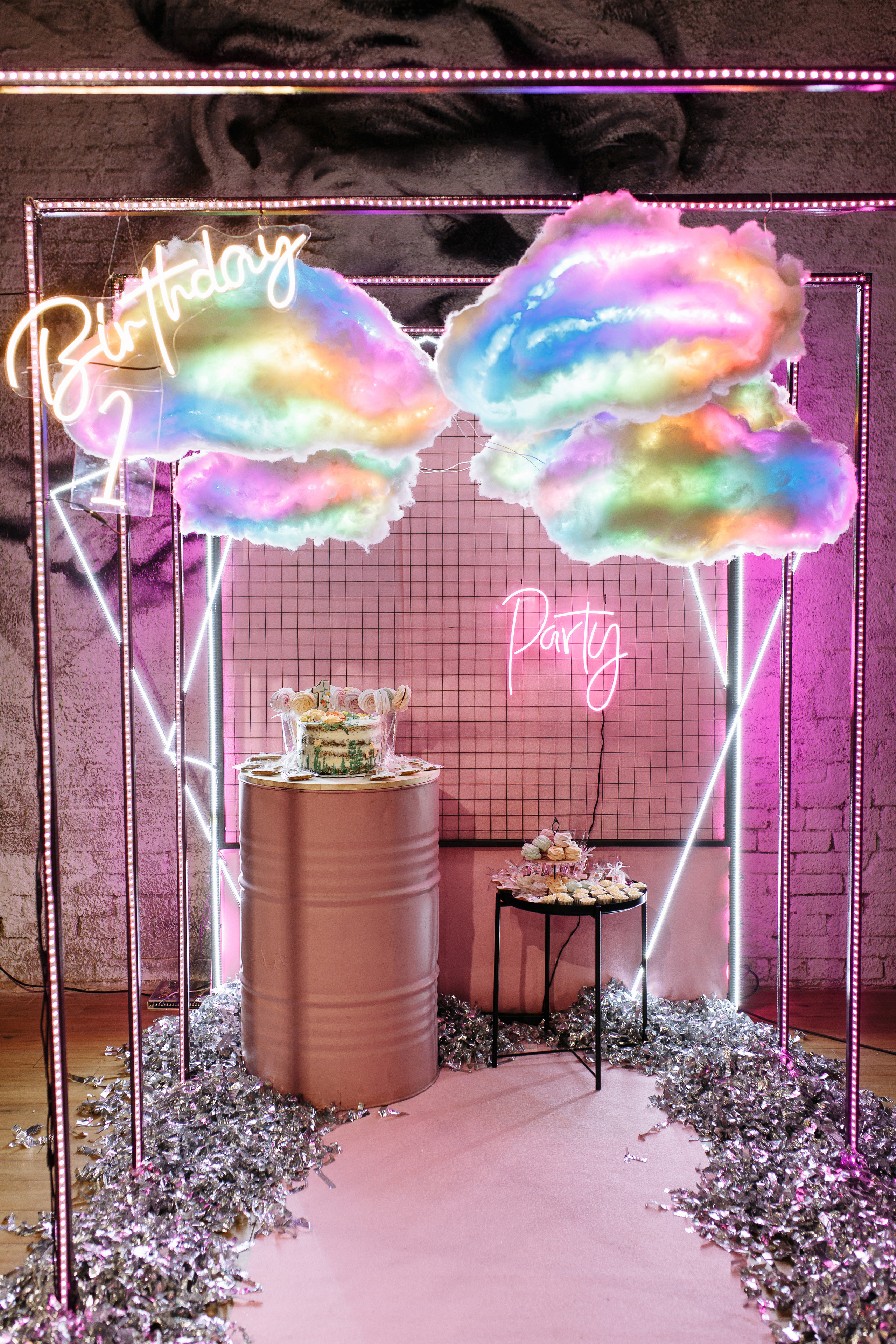 Семейная фотосъёмка первого дня рождения принцессы Лии. ТВИНС СТУДИО — лучшие свадебные фотографы и видеографы в Краснодаре