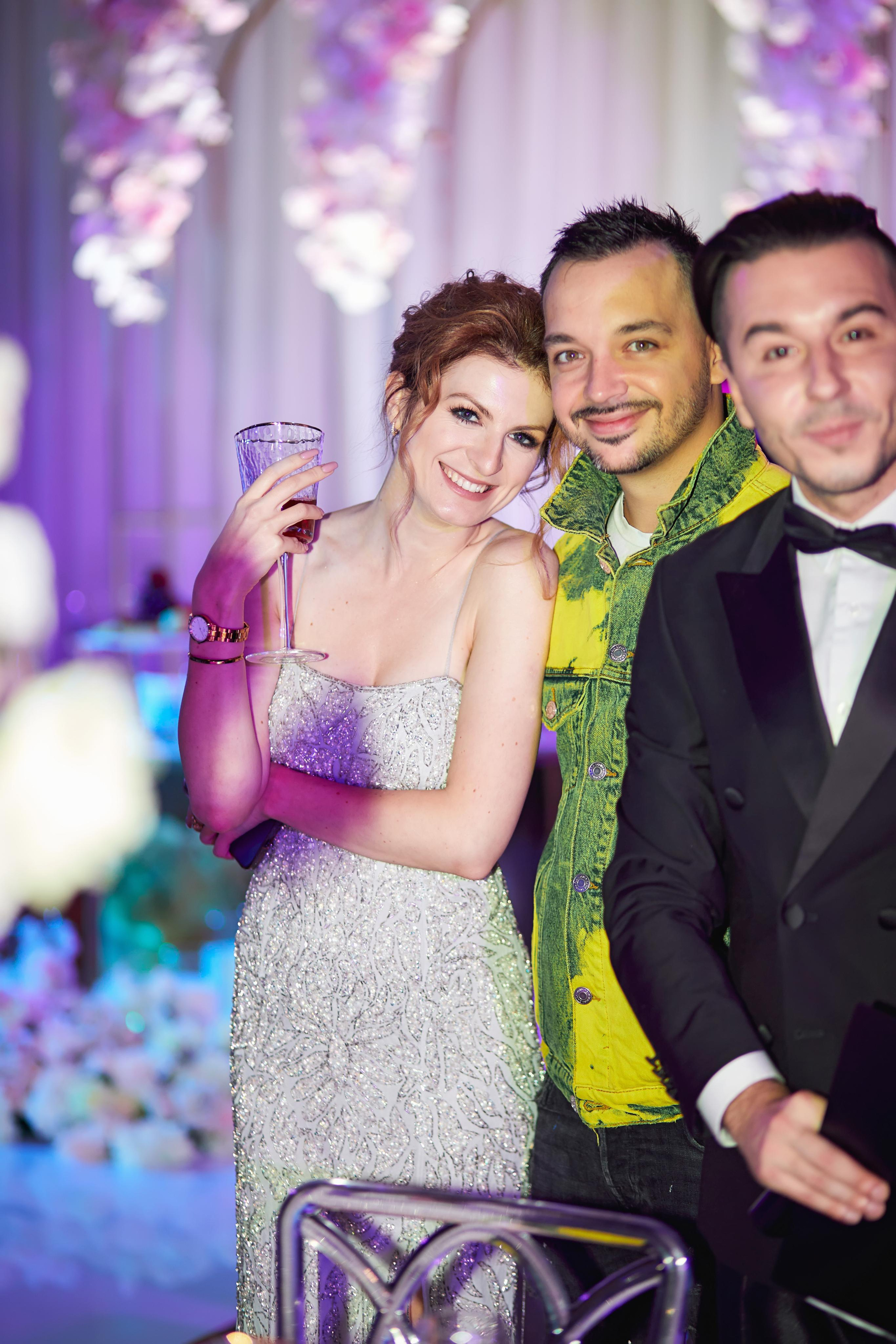 Звёздный свадебный приём в Москве. ТВИНС СТУДИО фото и видео. ТВИНС СТУДИО — лучшие свадебные фотографы и видеографы в Краснодаре