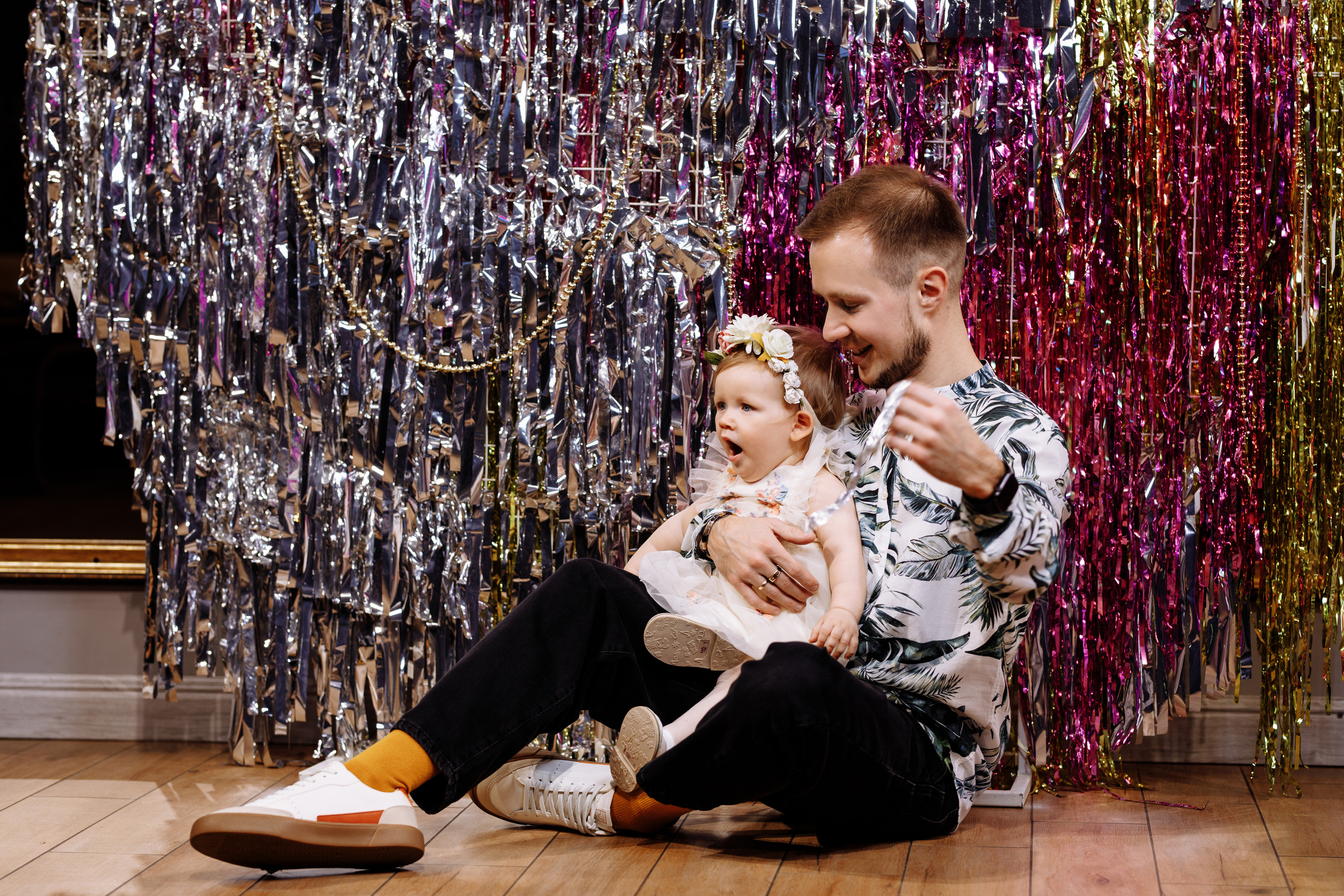 Семейная фотосъёмка первого дня рождения принцессы Лии. ТВИНС СТУДИО — лучшие свадебные фотографы и видеографы в Краснодаре