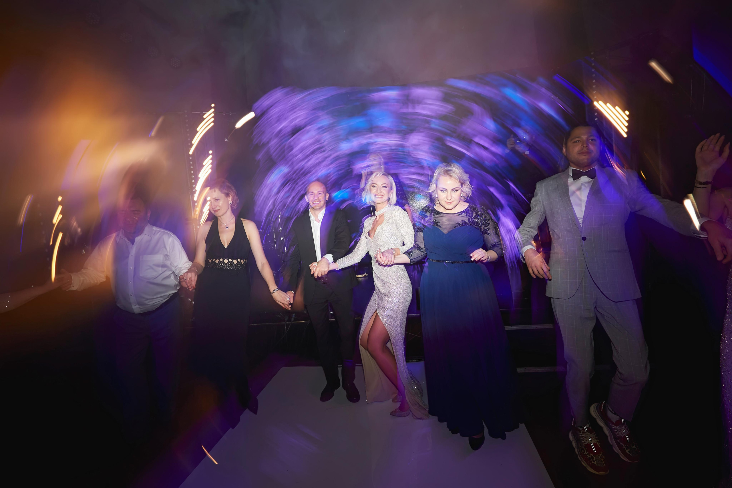 Звёздный свадебный приём в Москве. ТВИНС СТУДИО фото и видео. ТВИНС СТУДИО — лучшие свадебные фотографы и видеографы в Краснодаре