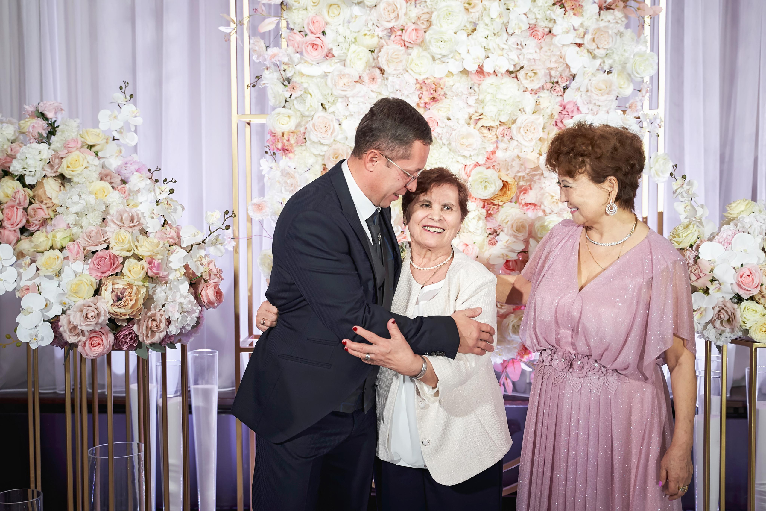 Звёздный свадебный приём в Москве. ТВИНС СТУДИО фото и видео. ТВИНС СТУДИО — лучшие свадебные фотографы и видеографы в Краснодаре