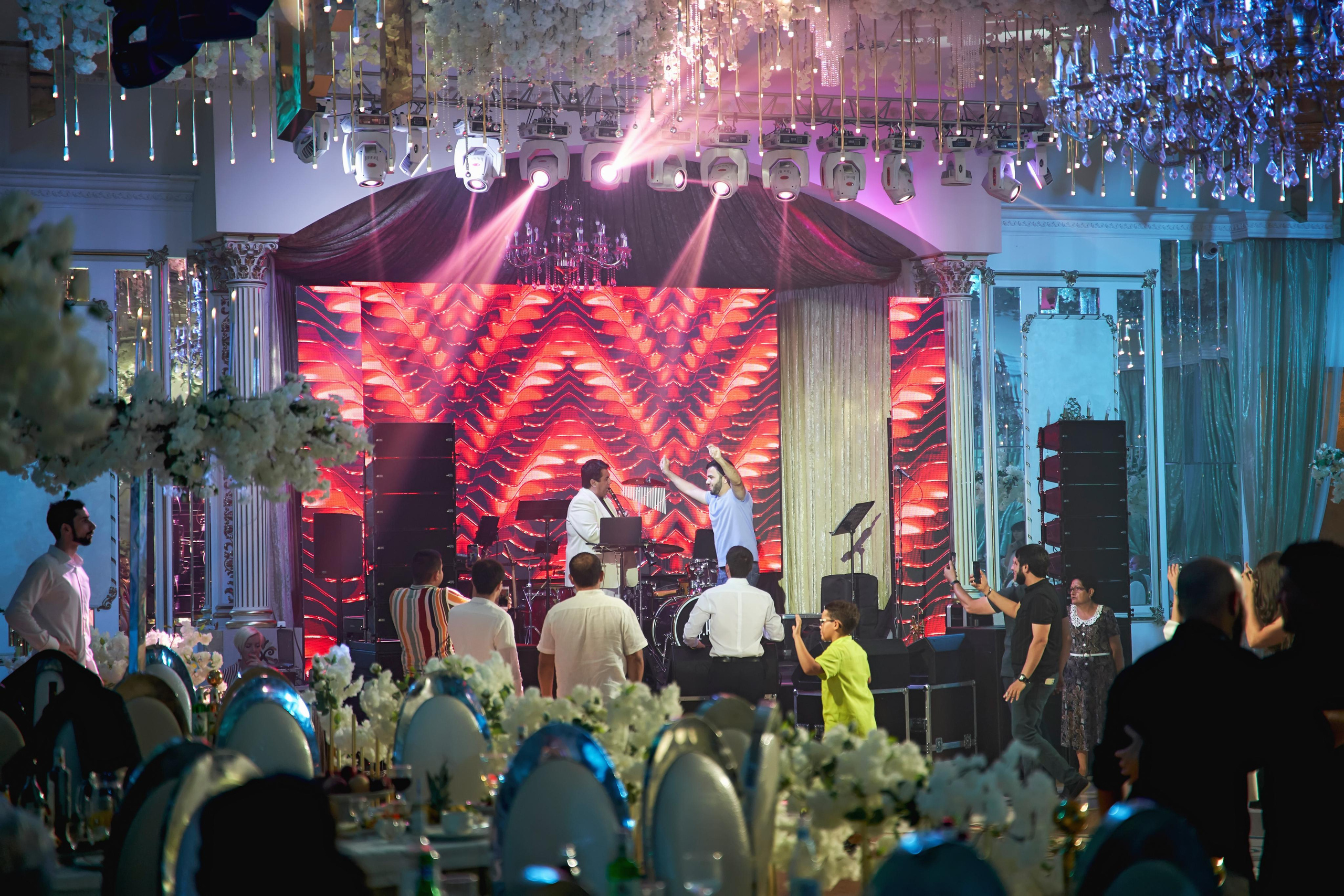 Свадебный приём в Пятигорске. SAPG + TWINS STUDIO. ТВИНС СТУДИО — лучшие свадебные фотографы и видеографы в Краснодаре