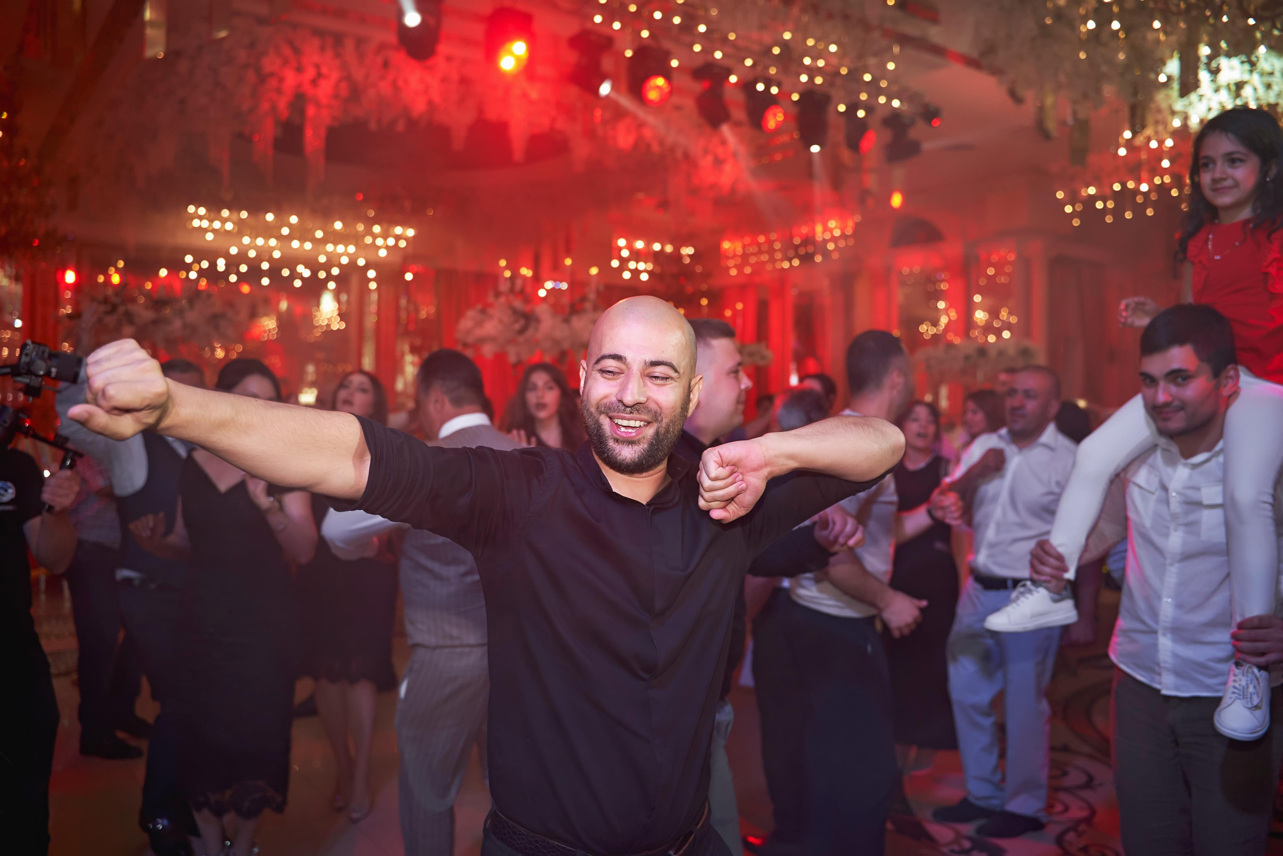 Свадебный приём в Пятигорске. SAPG + TWINS STUDIO. ТВИНС СТУДИО — лучшие свадебные фотографы и видеографы в Краснодаре