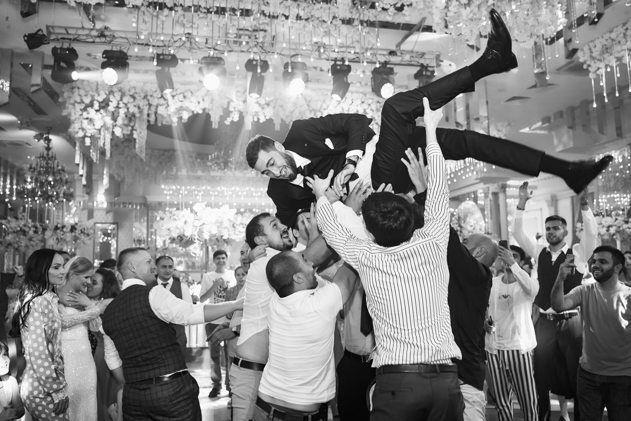 Свадебный приём в Пятигорске. SAPG + TWINS STUDIO. ТВИНС СТУДИО — лучшие свадебные фотографы и видеографы в Краснодаре