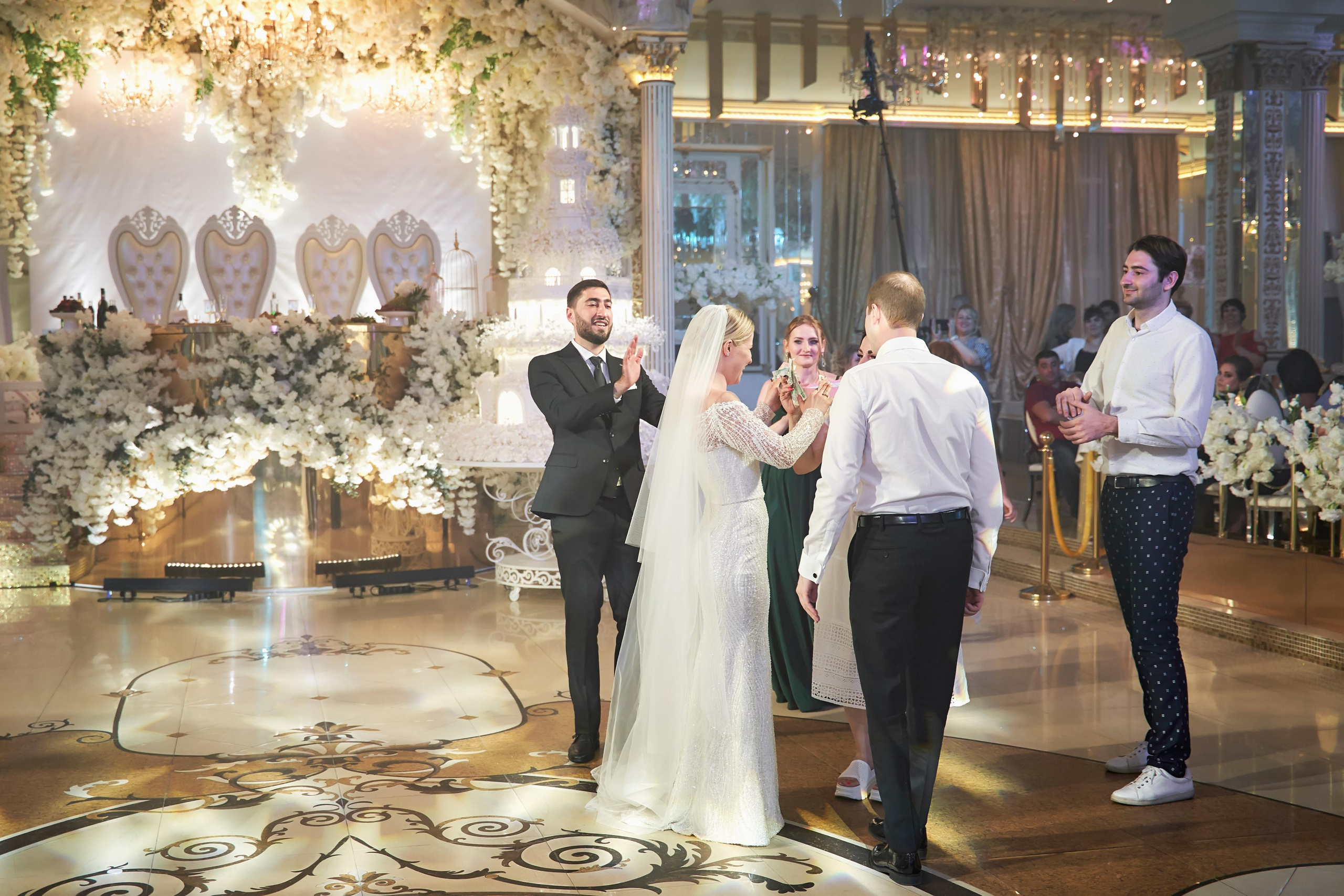 Свадебный приём в Пятигорске. SAPG + TWINS STUDIO. ТВИНС СТУДИО — лучшие свадебные фотографы и видеографы в Краснодаре