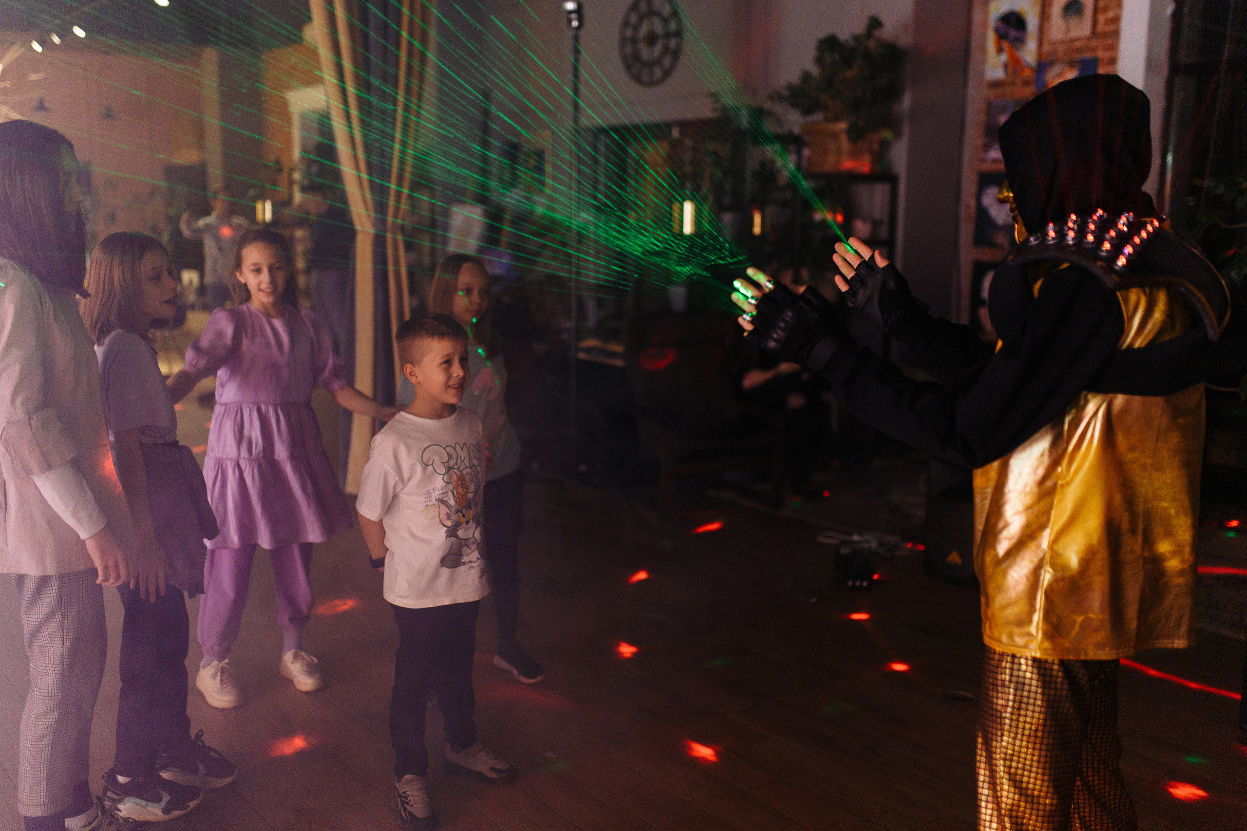 Семейная фотосъёмка первого дня рождения принцессы Лии. ТВИНС СТУДИО — лучшие свадебные фотографы и видеографы в Краснодаре