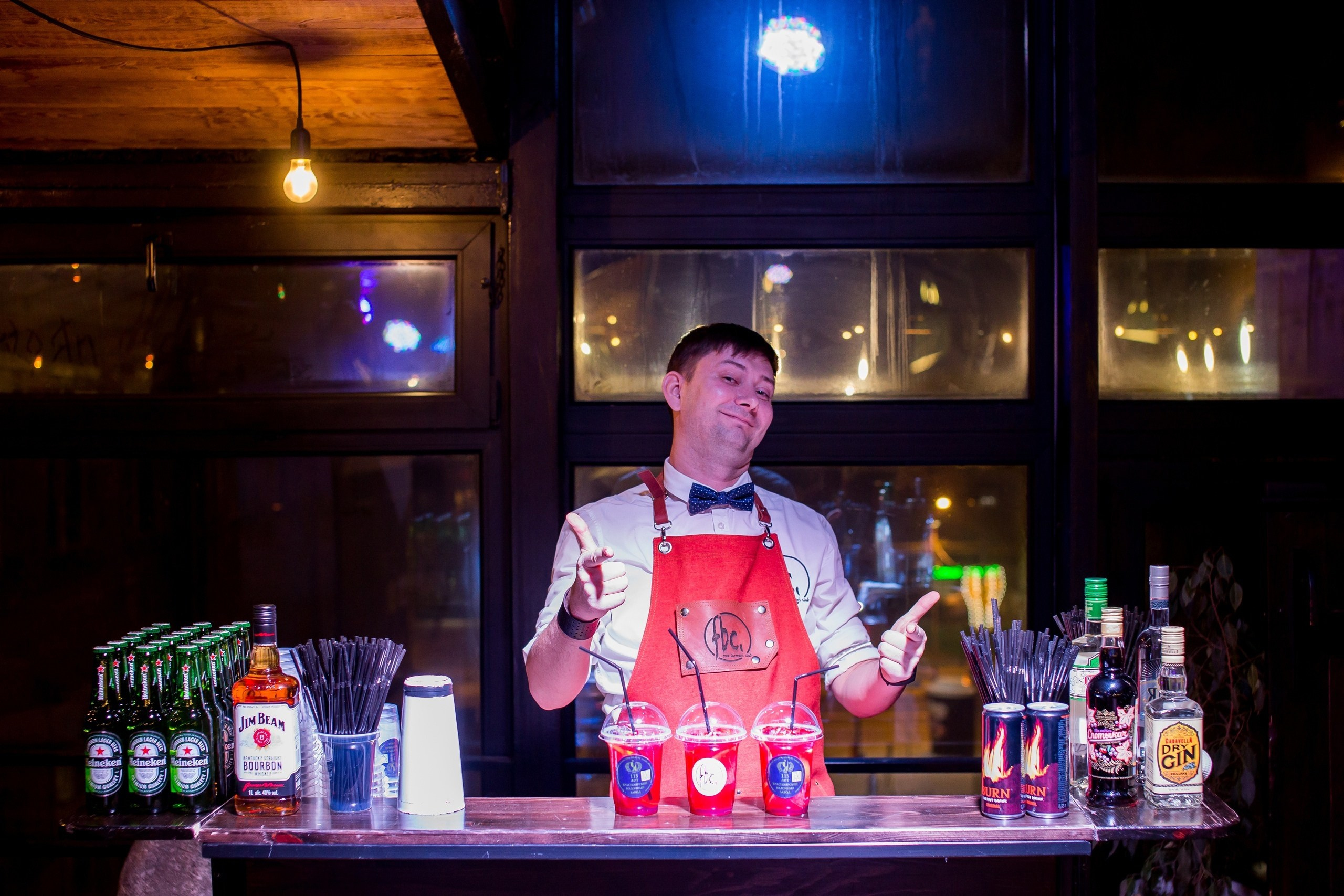 День бармена. Семейный Фотограф в Красноярске Крохалев Сергей