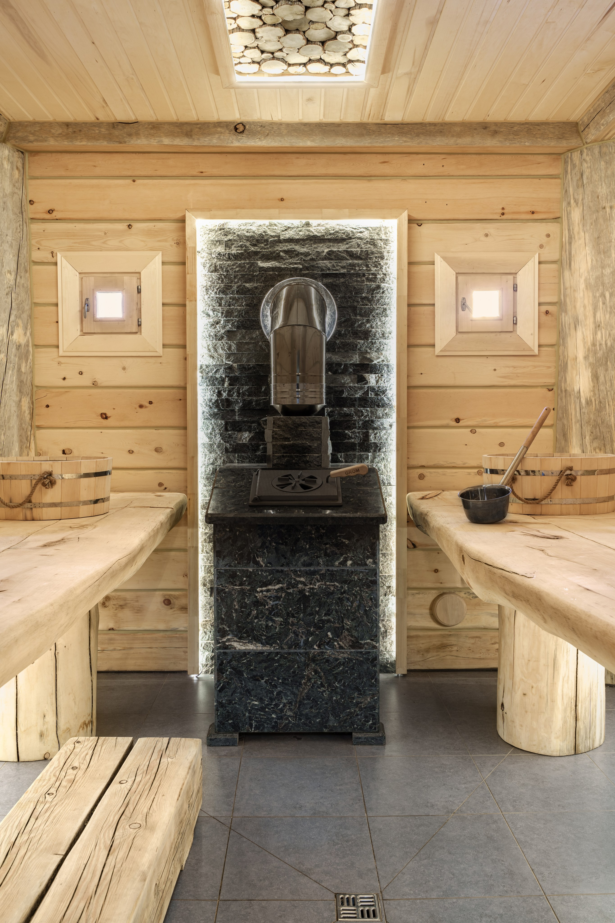 Интерьерная фотосъемка бани с купелью. Интерьерный фотограф и ретушер в Красноярске Денис Антропов