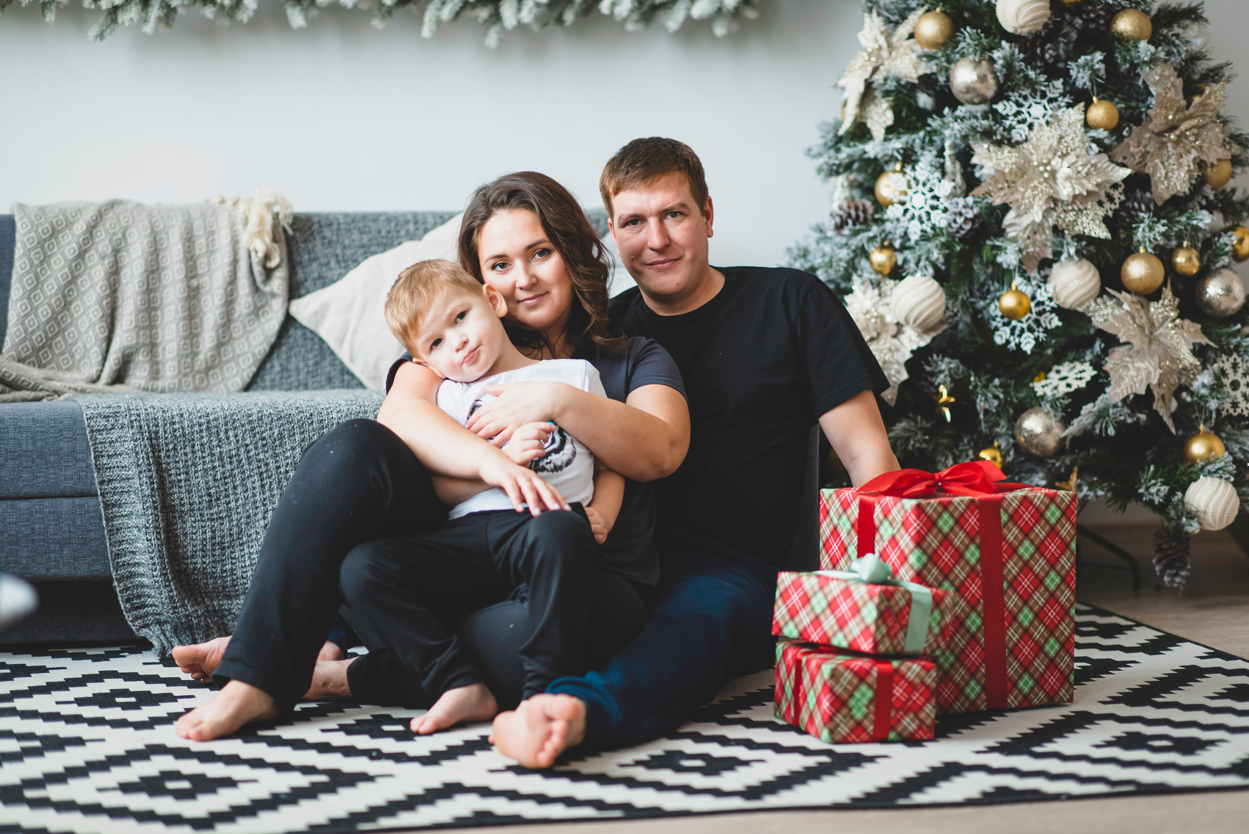 Перед Новым Годом. Фотосессия семейная в фотостудии. Семейный и детский фотограф в Новосибирске Доронина Ольга