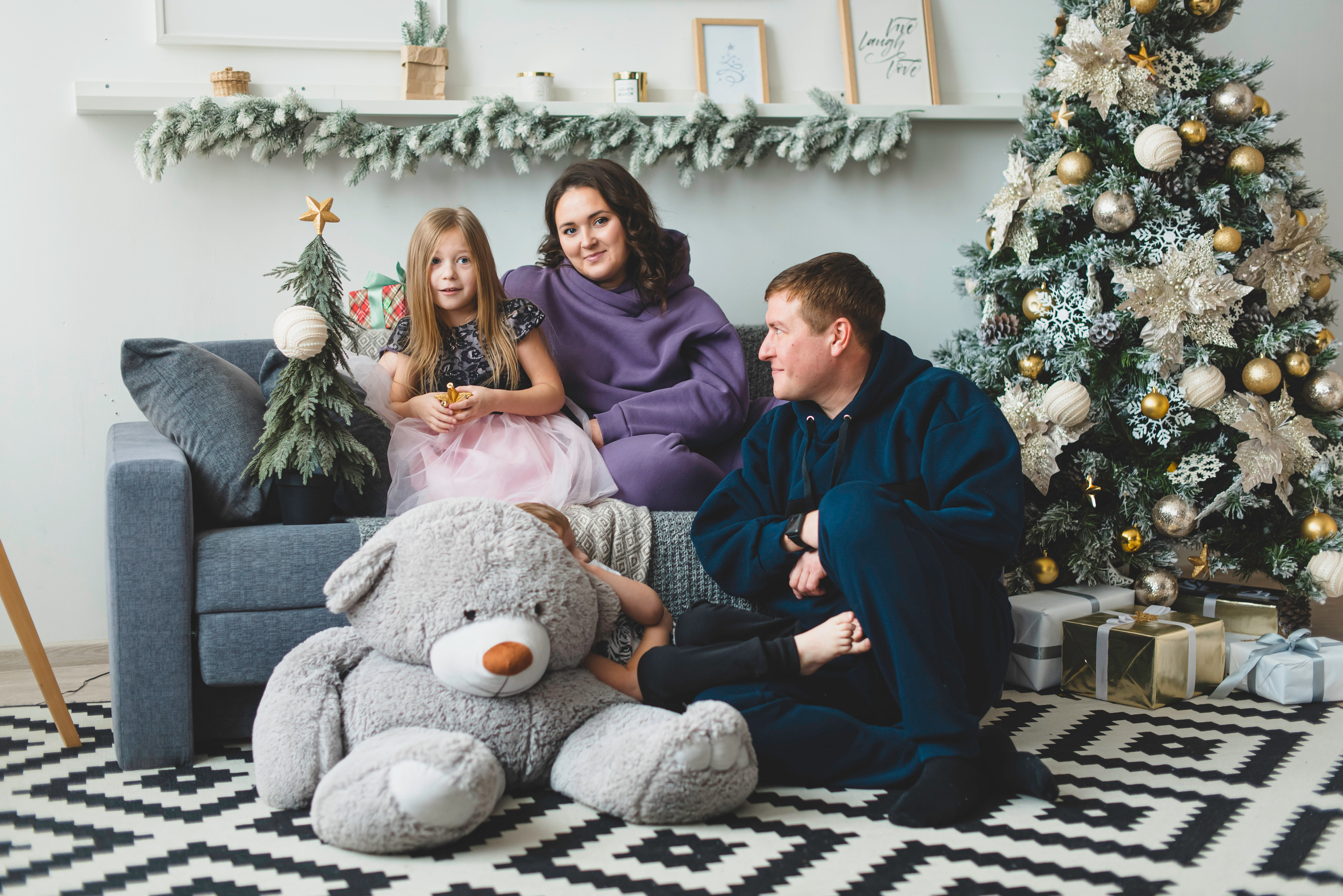 Перед Новым Годом. Фотосессия семейная в фотостудии. Семейный и детский фотограф в Новосибирске Доронина Ольга