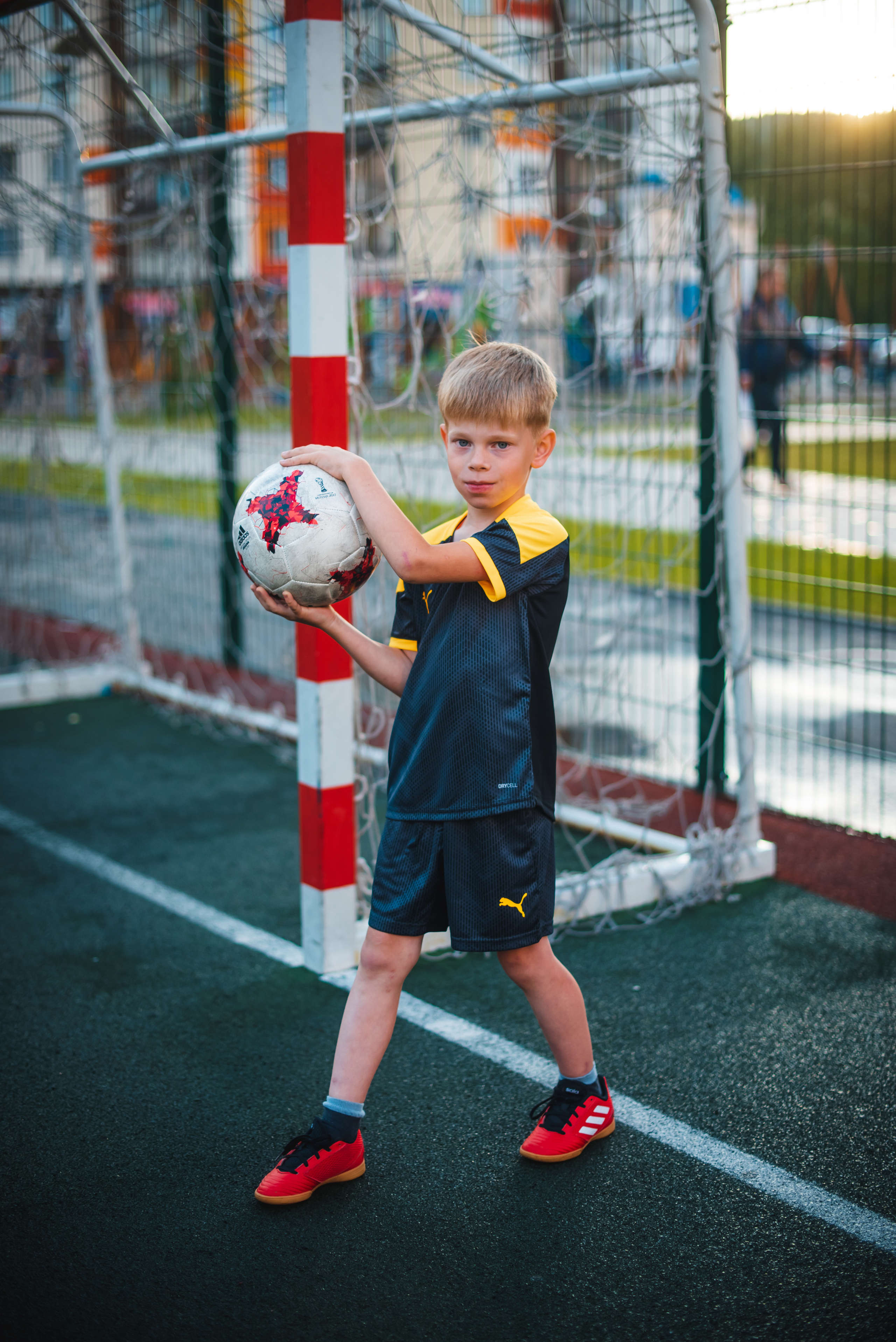 Про футбол во дворе. Семейный и детский фотограф в Новосибирске Доронина Ольга
