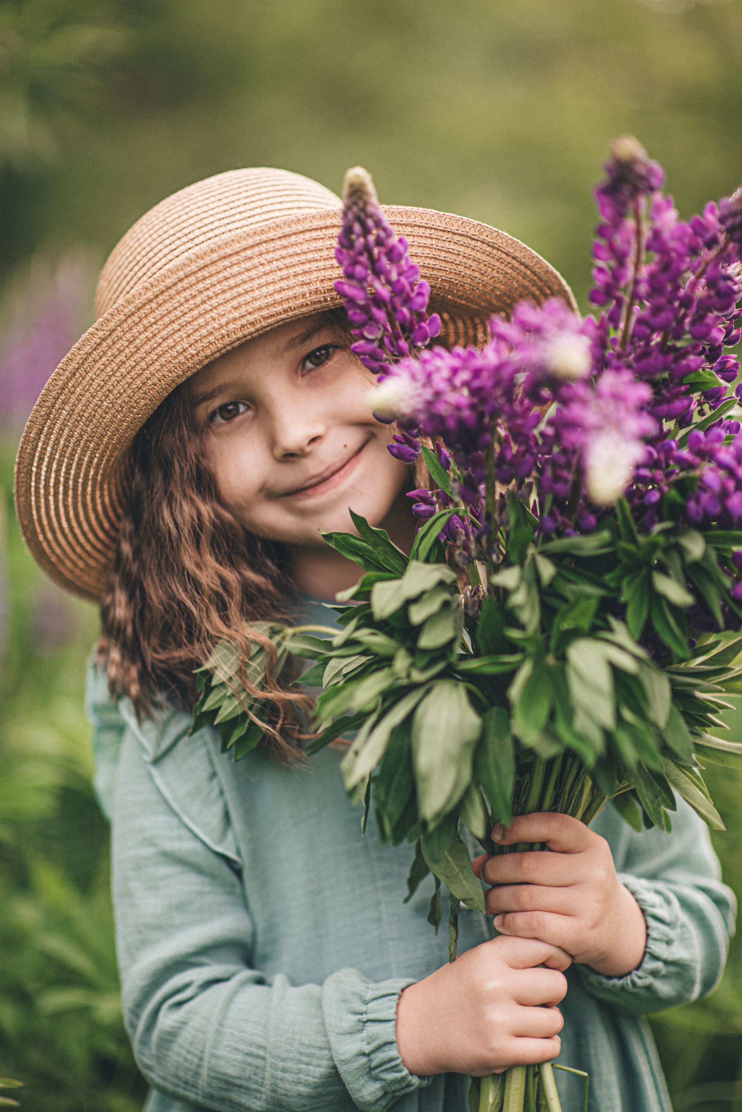 Прекрасная Ева и люпины. Семейный и детский фотограф в Новосибирске Доронина Ольга