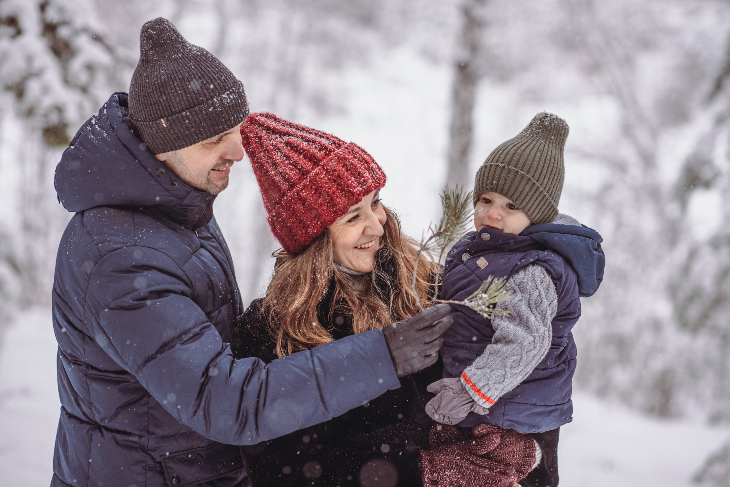 Зимняя прогулка в лесу. Семейный и детский фотограф в Новосибирске Доронина Ольга