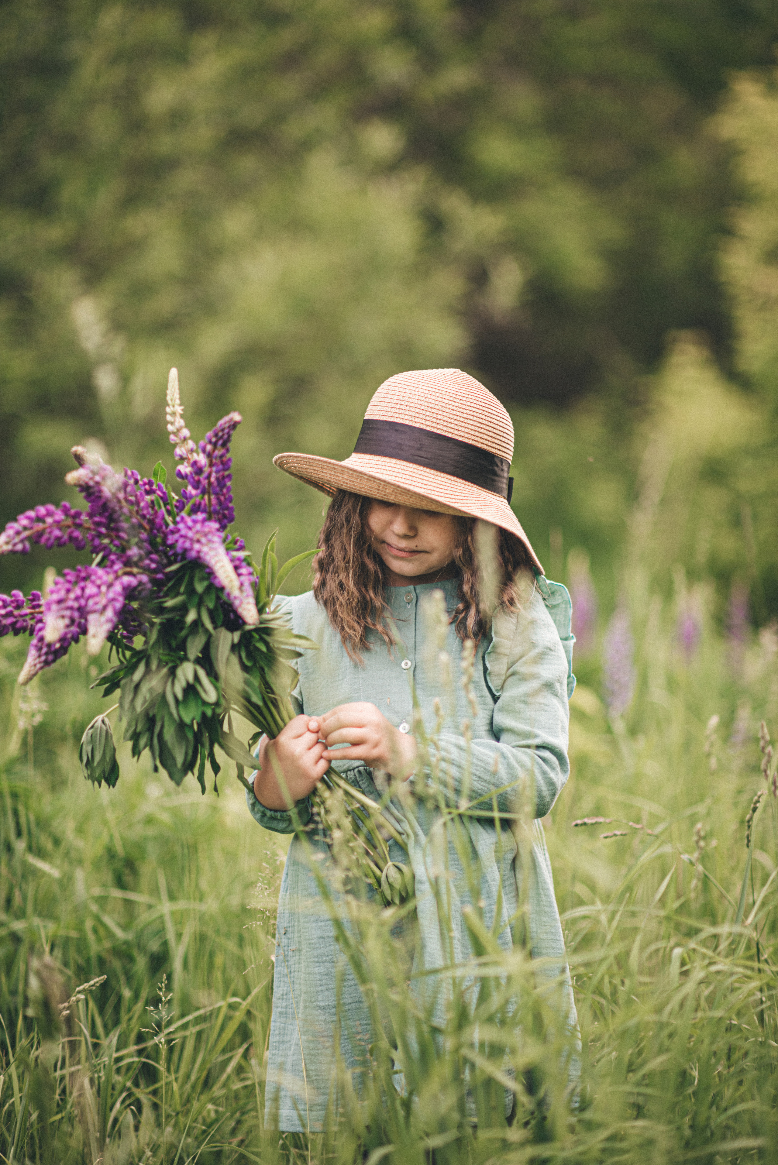 Прекрасная Ева и люпины. Семейный и детский фотограф в Новосибирске Доронина Ольга