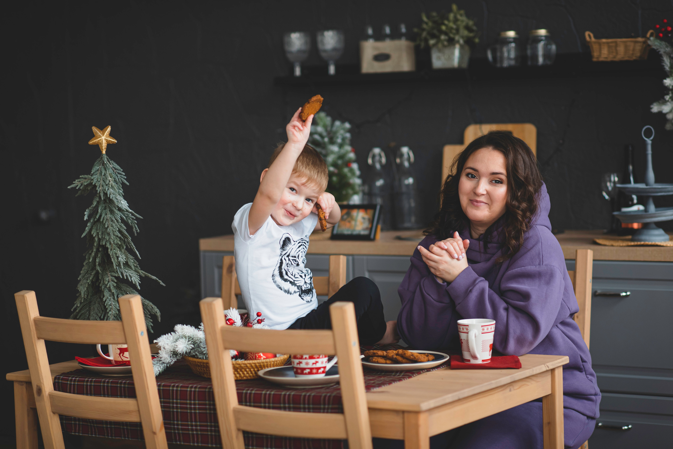 Перед Новым Годом. Фотосессия семейная в фотостудии. Семейный и детский фотограф в Новосибирске Доронина Ольга