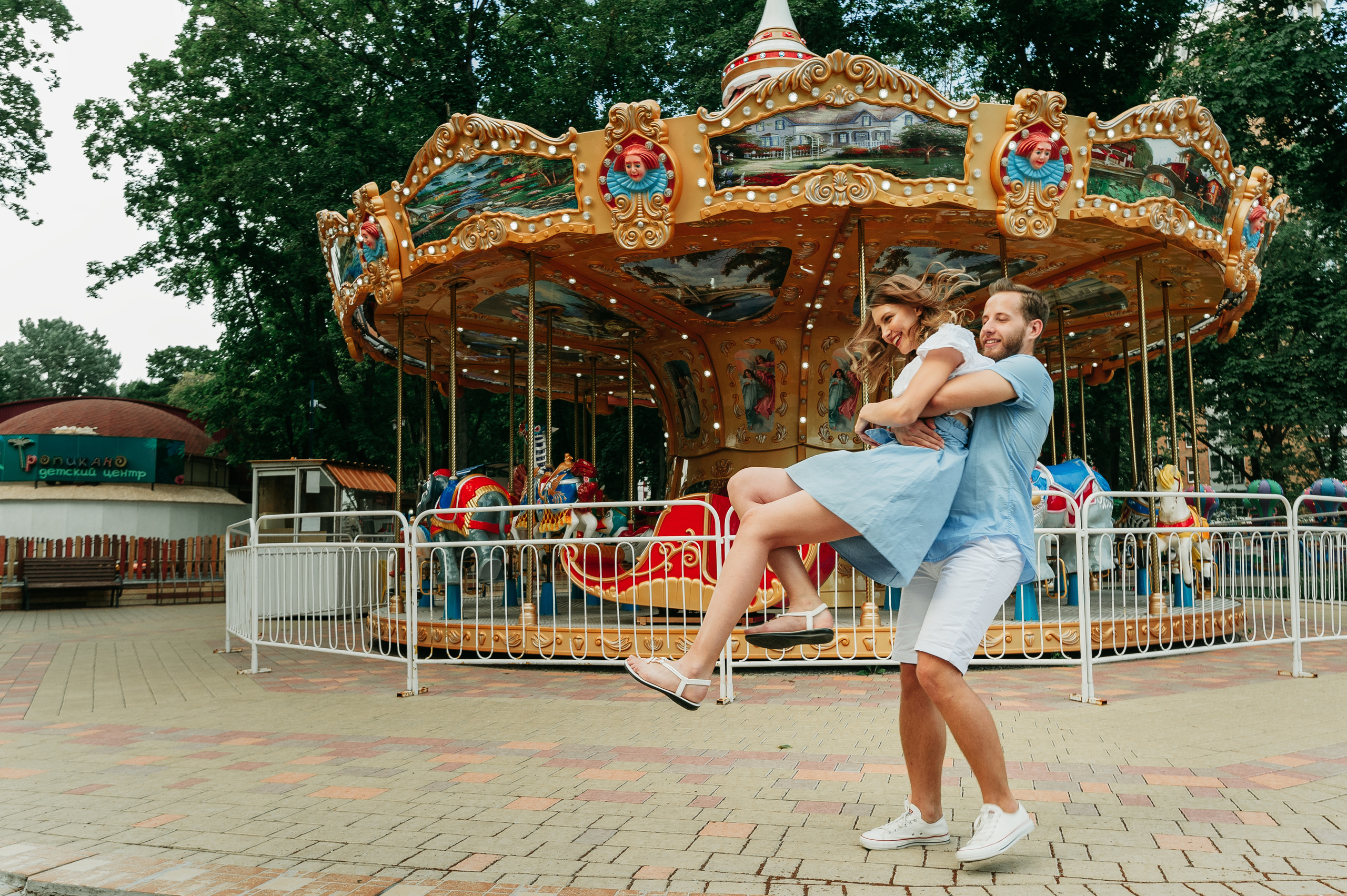 Двое, карусель и сахарная вата. Фотограф в Белгороде Александр Архипов