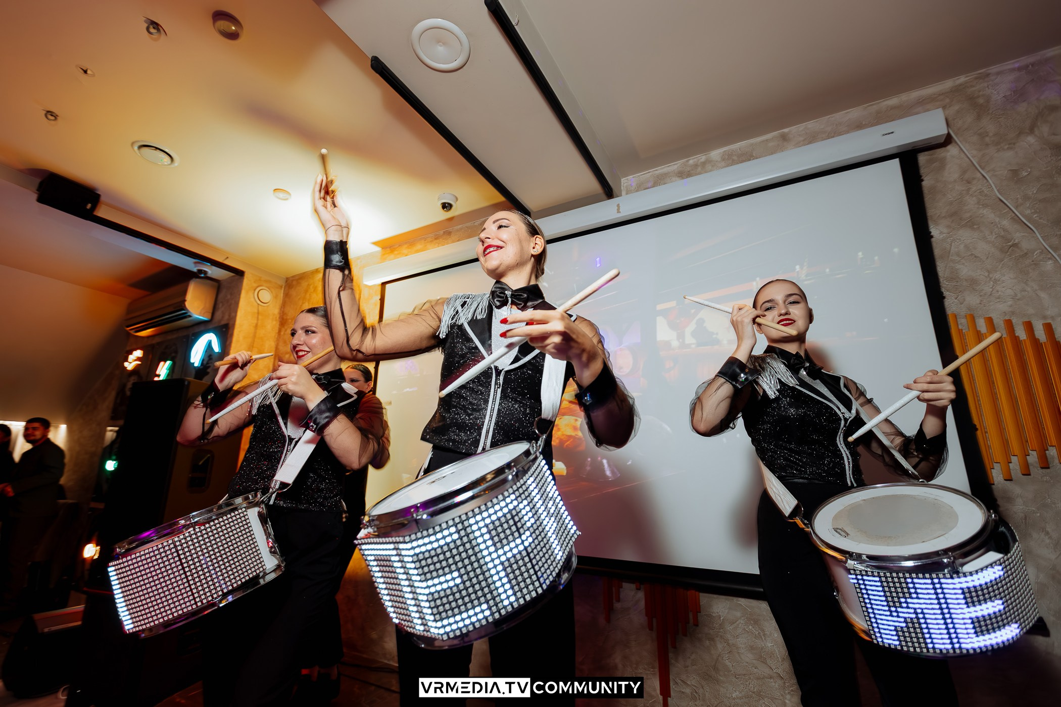 Выходные в караоке-баре «Империя»