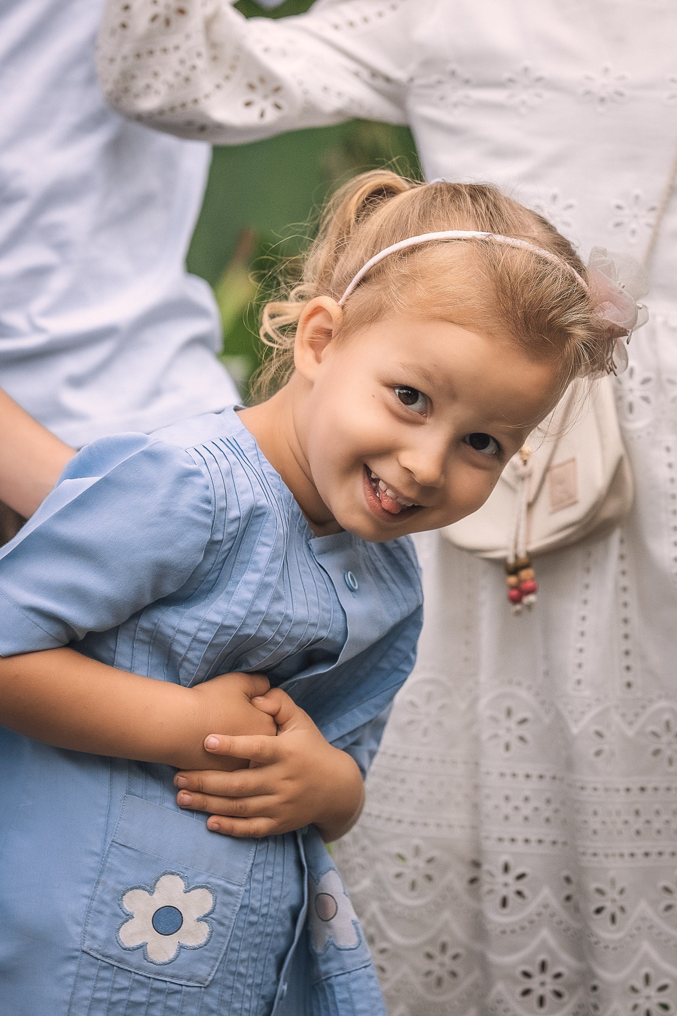 Семейная фотосессия на даче Чита. Портретный фотограф в Чите Анна Камратова. Помогу Вам создать историю, в которой Вы — главный герой!