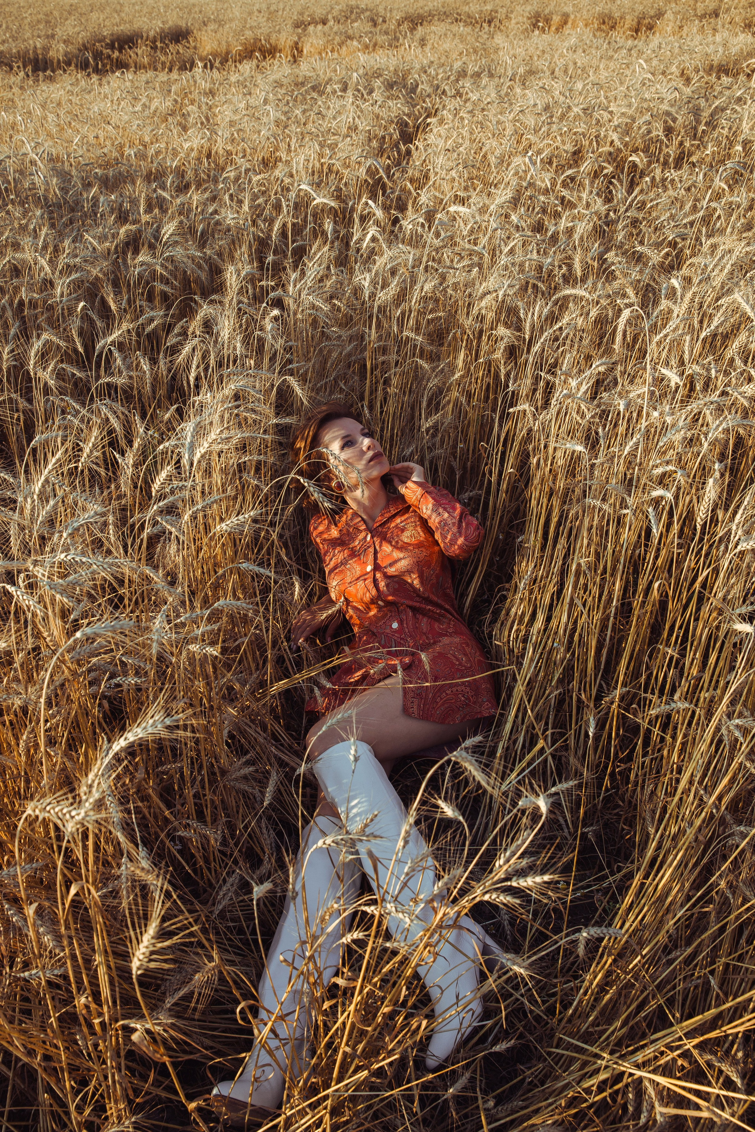 Фотосессия в пшенице для бренда Vintage Dream. Фотограф и видеограф Анна Домашенко