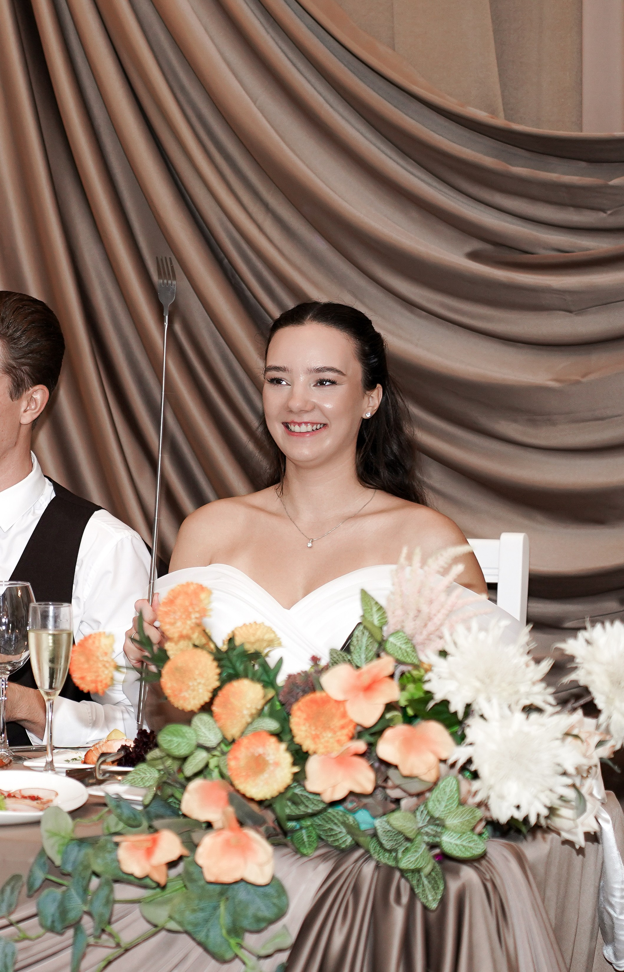 Свадебный банкет в беседке. Свадебный фотограф в Ростове-на-Дону. Таинство Крещения и Венчания, семейные фотосессии. Алёна Чёботова