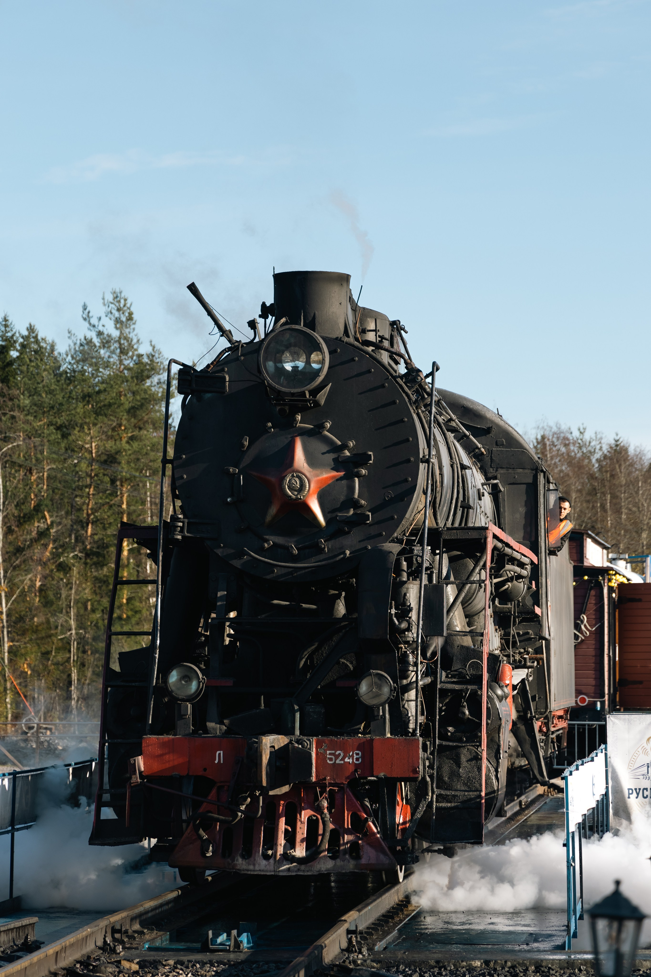 Рускеала. Портретный и уличный фотограф в Москве Таня Корнеева