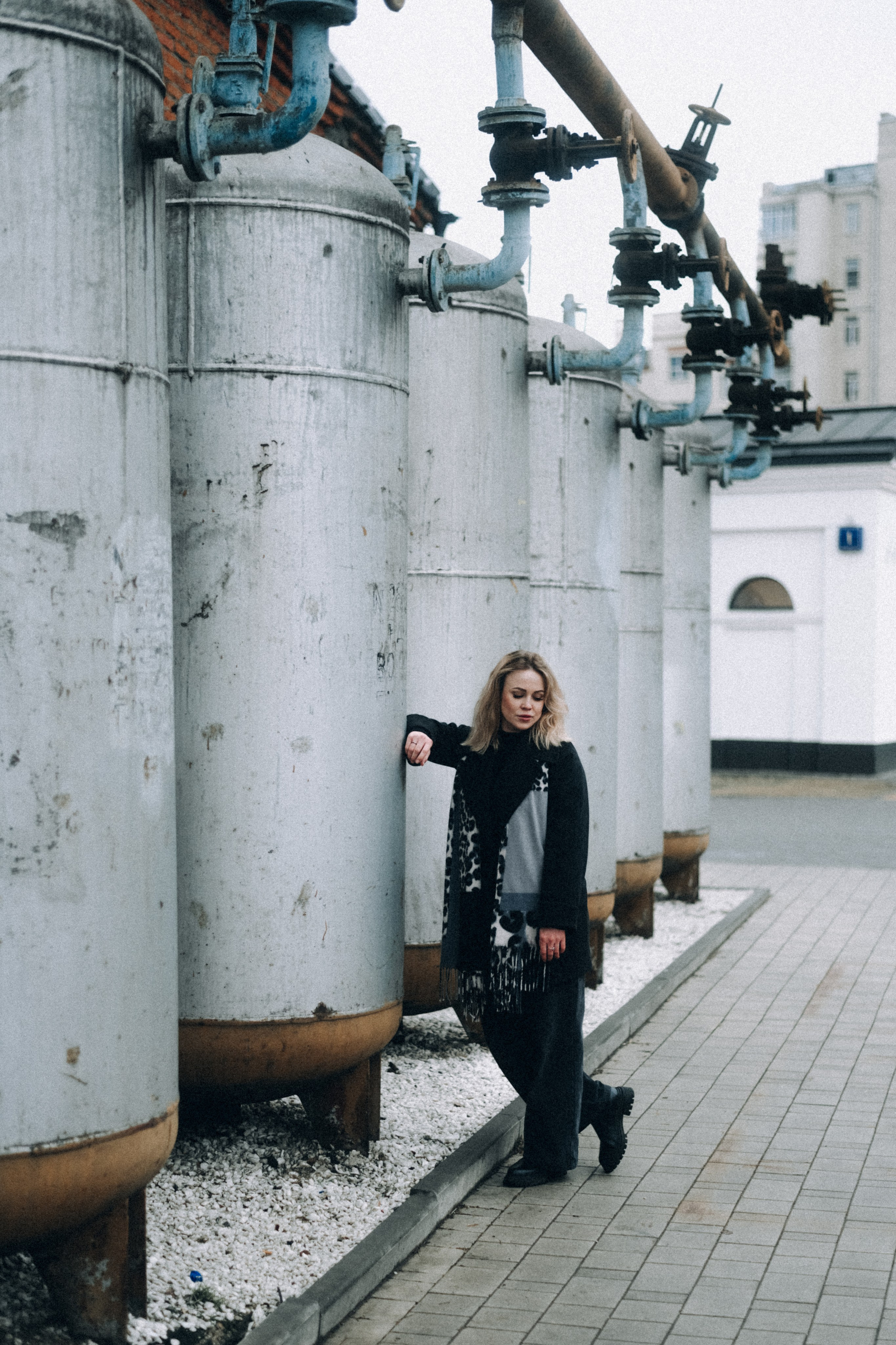 Киношная съемка около арт-пространства «Дизайн завод» и «Хлебозавод»