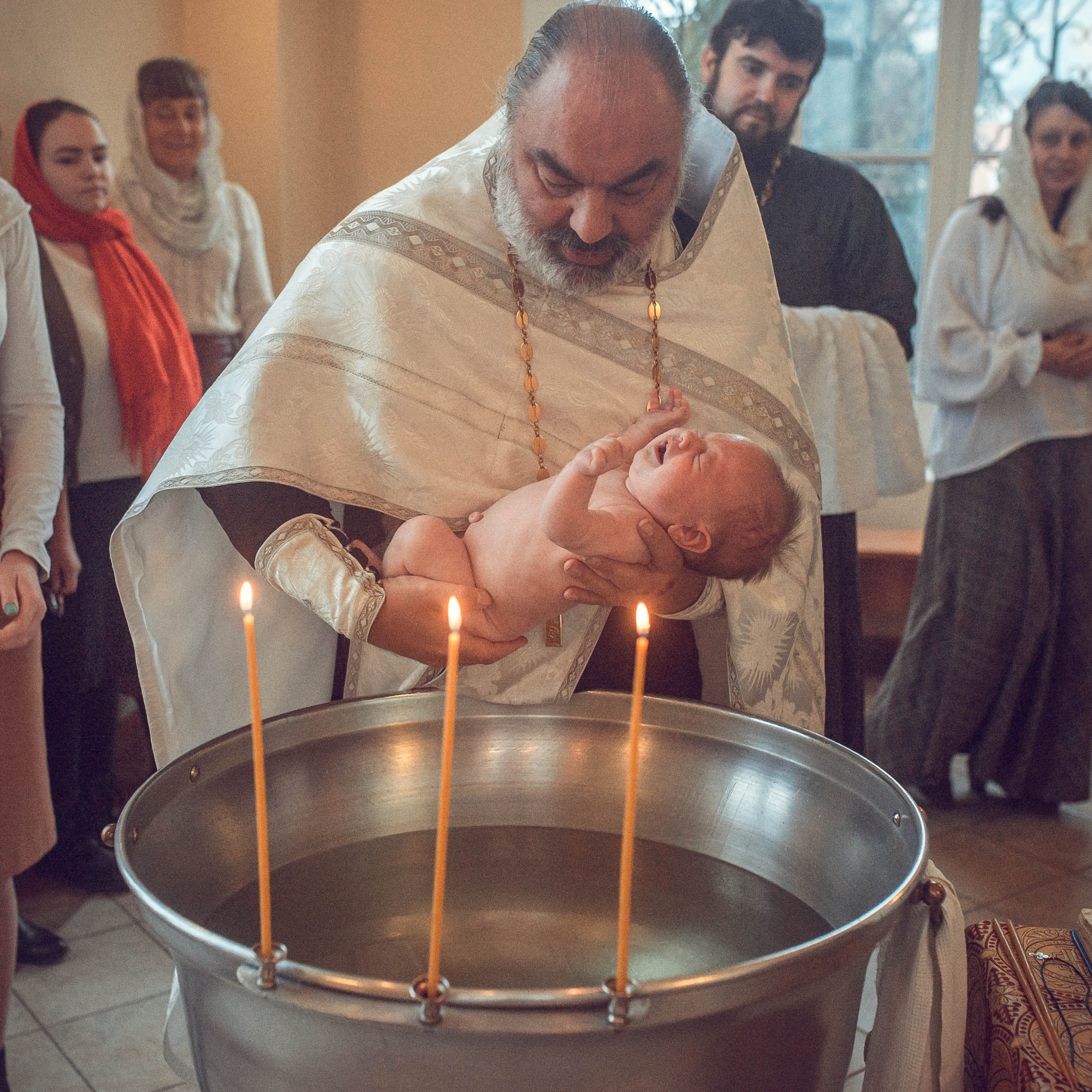 Таинство крещения Тихона. Фотограф на крещение в Саратове Марина Грушина
