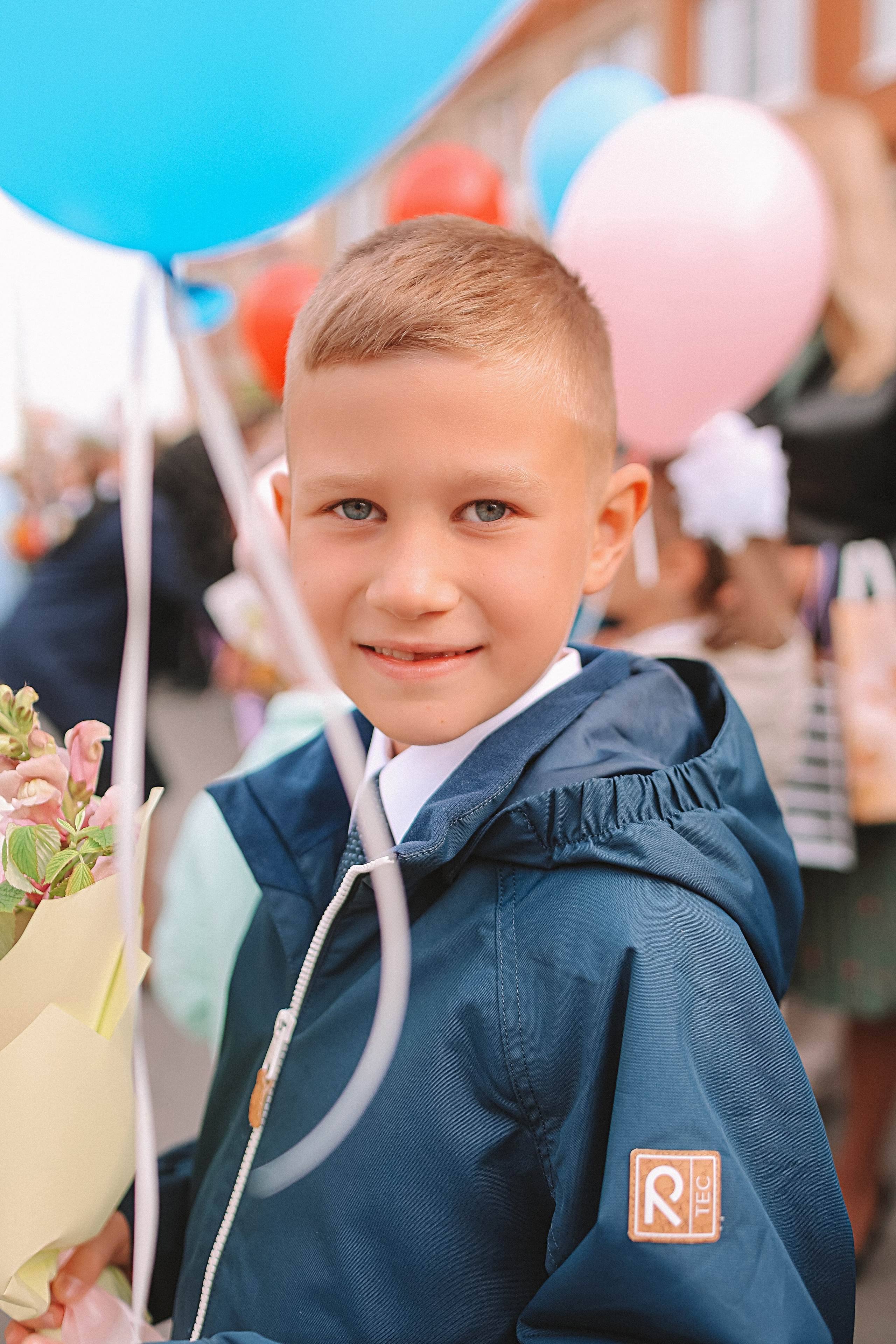 1 сентября линейка+кл час+портреты. Семейный фотограф Тюмень, фотограф на роды Салмина Мария