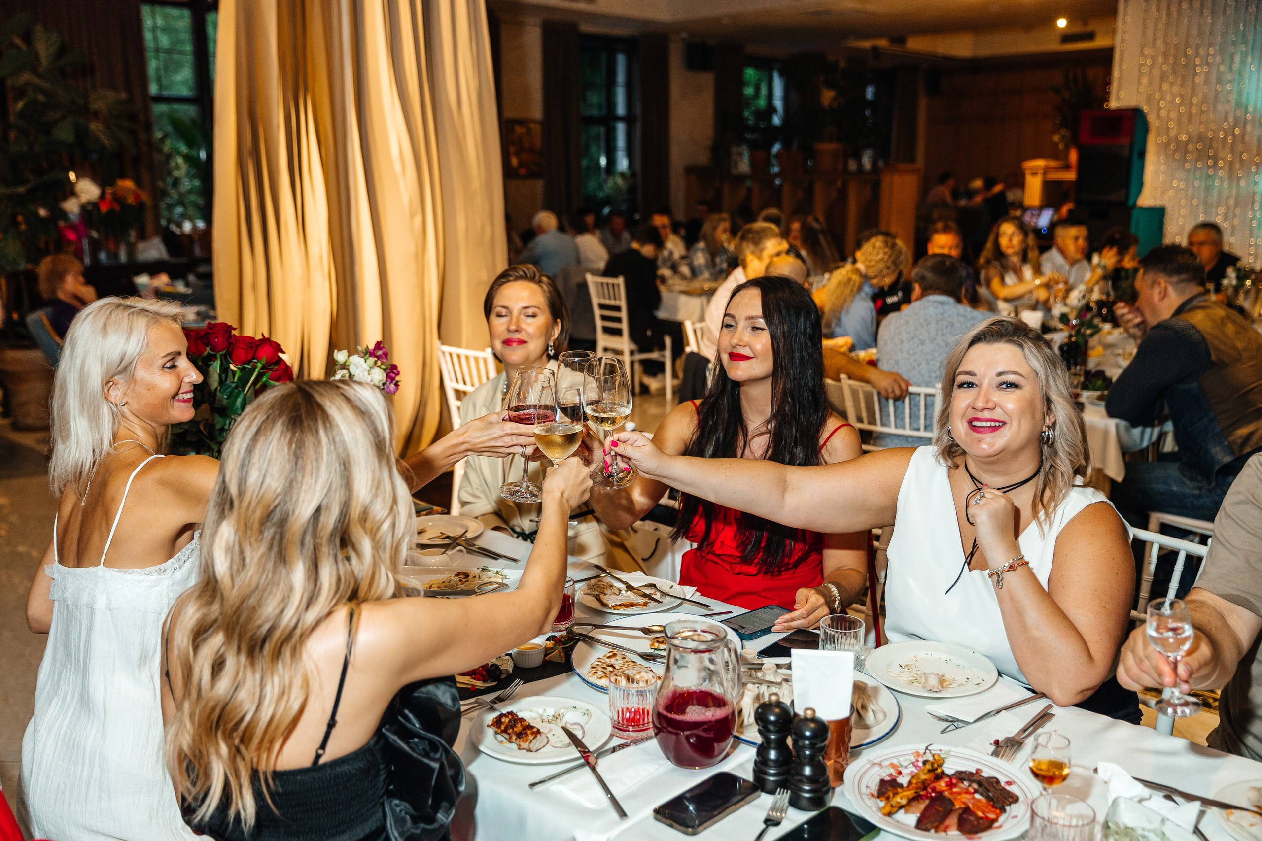 Фотосъёмка Дня Рождения Ксении в ресторане «Мечты». Александр Оношкин. Свадебный фотограф в Екатеринбурге