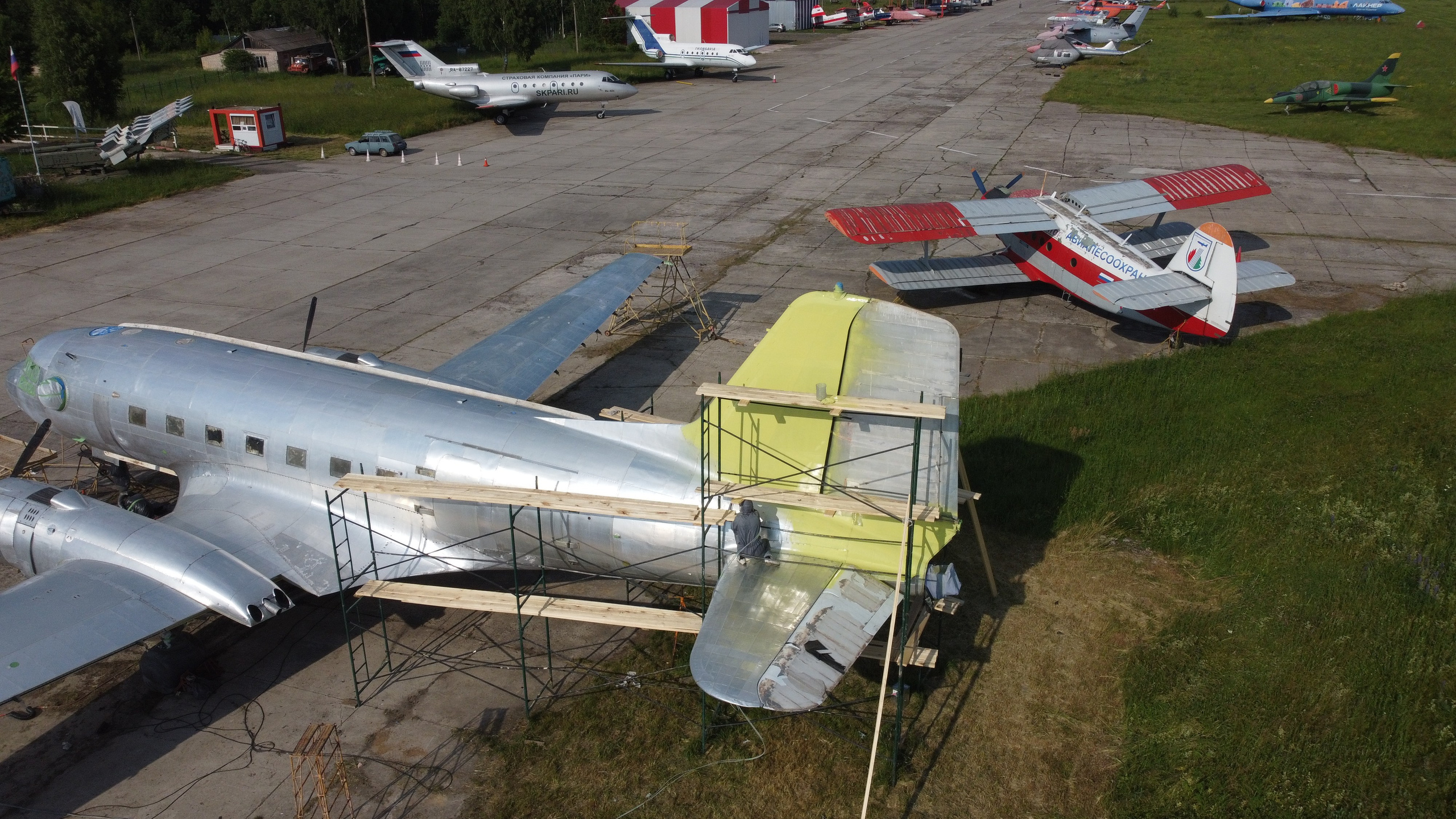 Ил-14Т «Голубая Мечта» — покраска (2022г). Фотоальбом показывающий увлекательный мир авиации и мир медведей Андрея Иванова
