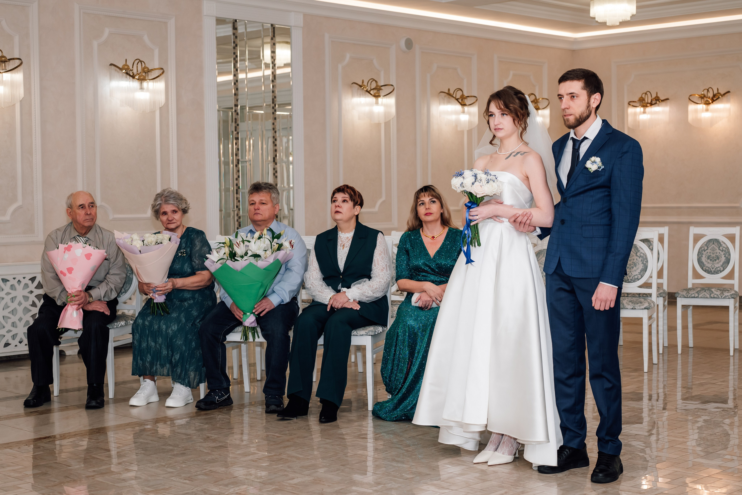 Свадьбы: ЗАГС. Фотограф Вероника Чермных