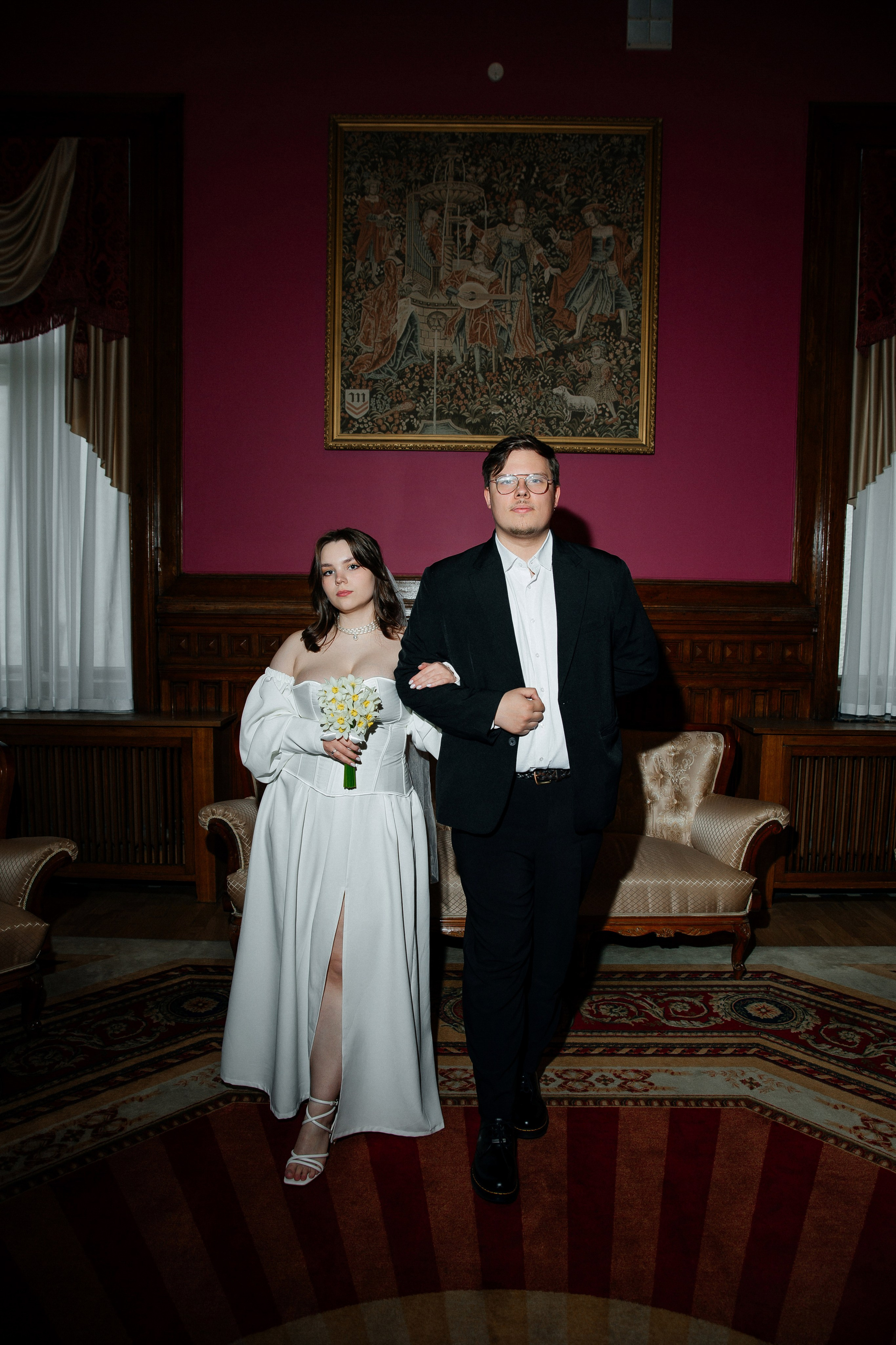 Съемка в отеле и регистрация прохладным майским днем. Свадебный фотограф в Санкт-Петербурге Вика Стукачева