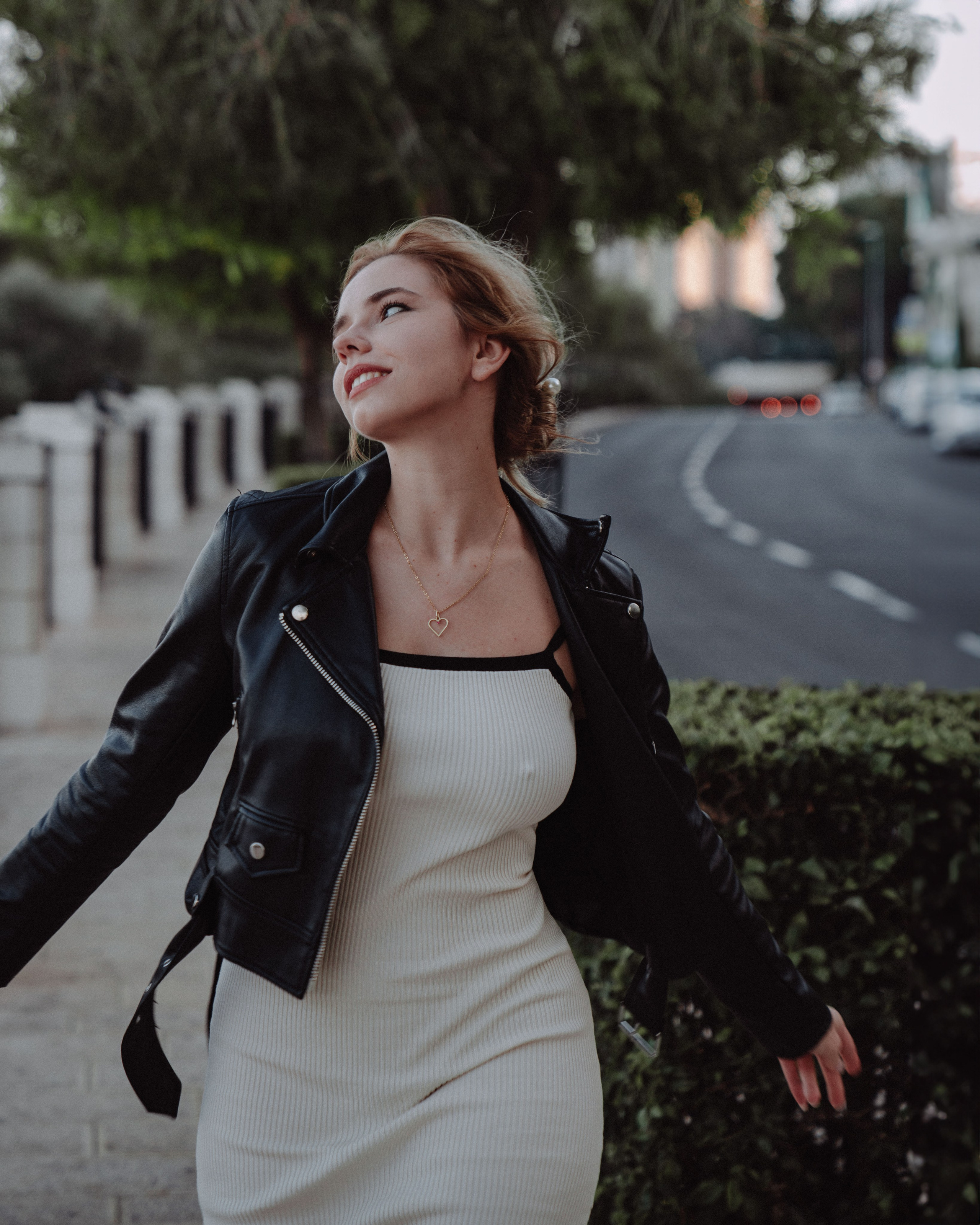 В цветущем саду. Портретный и свадебный фотограф в Москве Финкельштенй Анна