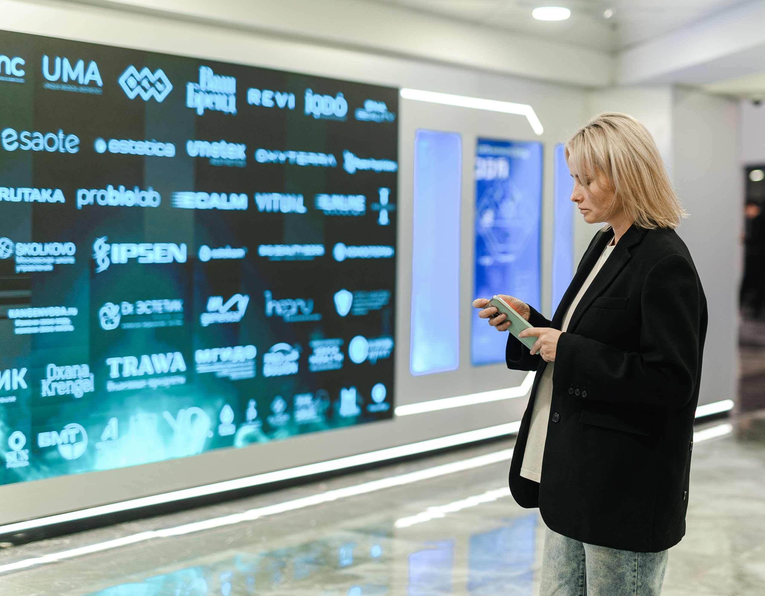 СЛУШАТЕЛИ. PRO-AGELESS