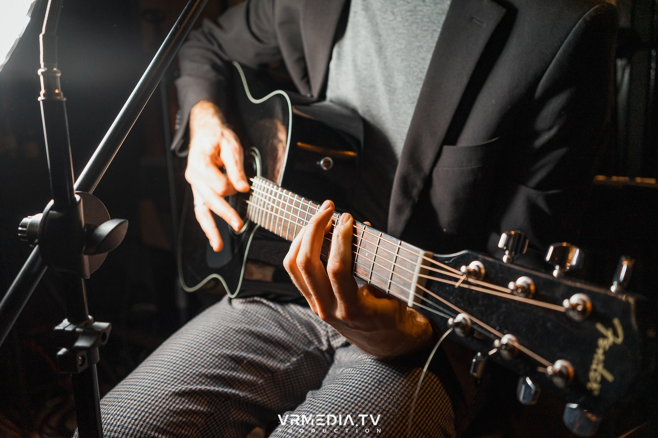 Art Talk с Настоящим Квартирником в баре «Supreme»