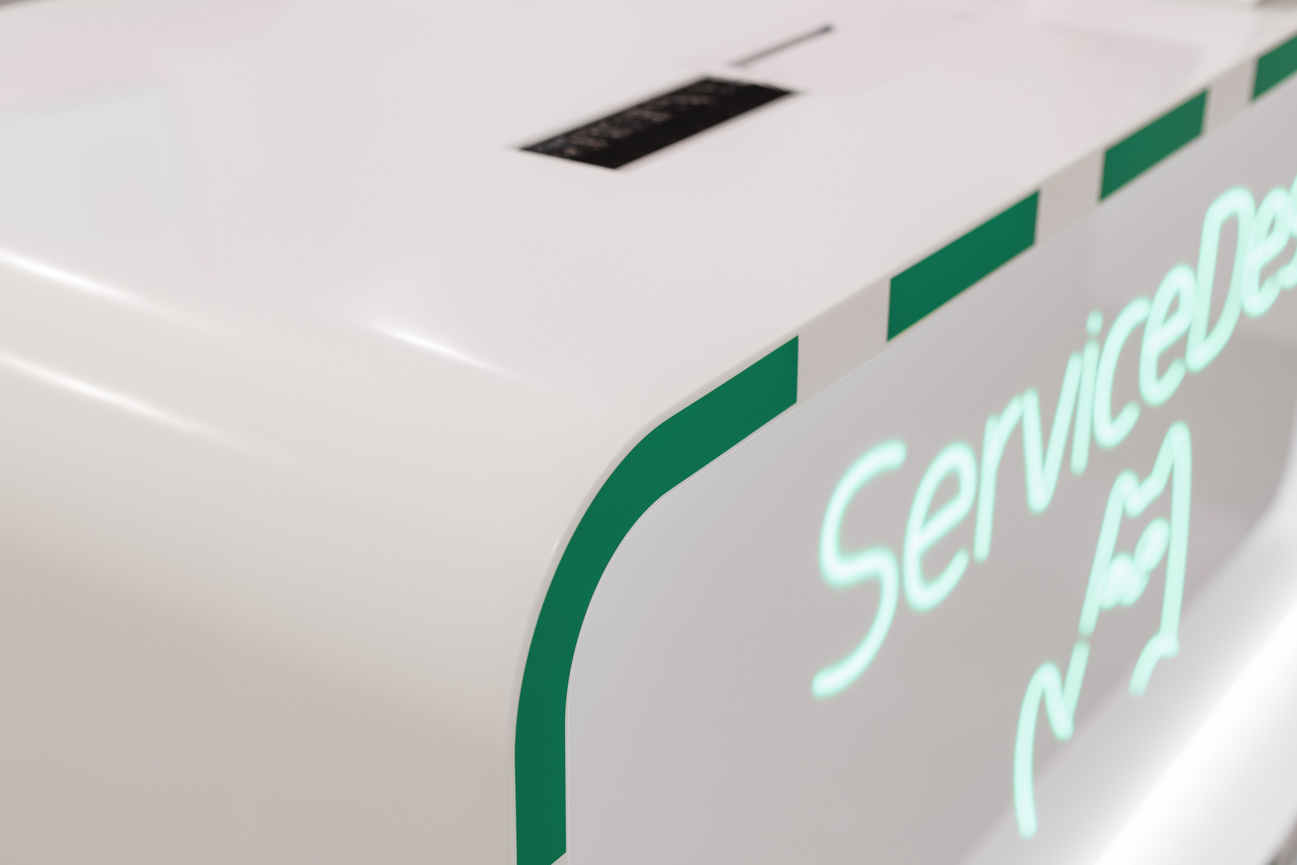 Стойки ресепшн, офис Яндекса