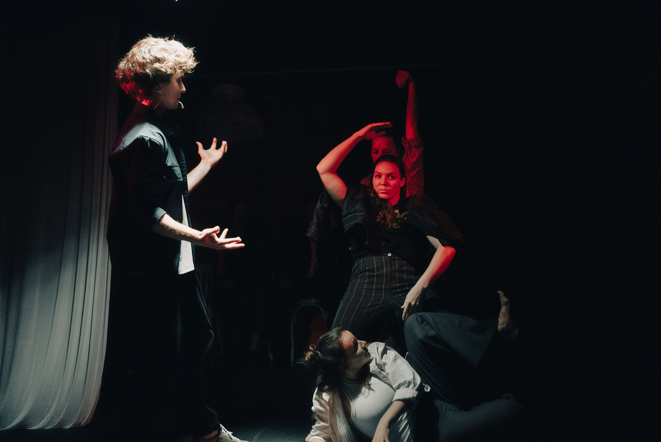 Строки. Фотограф и оператор в Москве Елизавета Коргалидзе