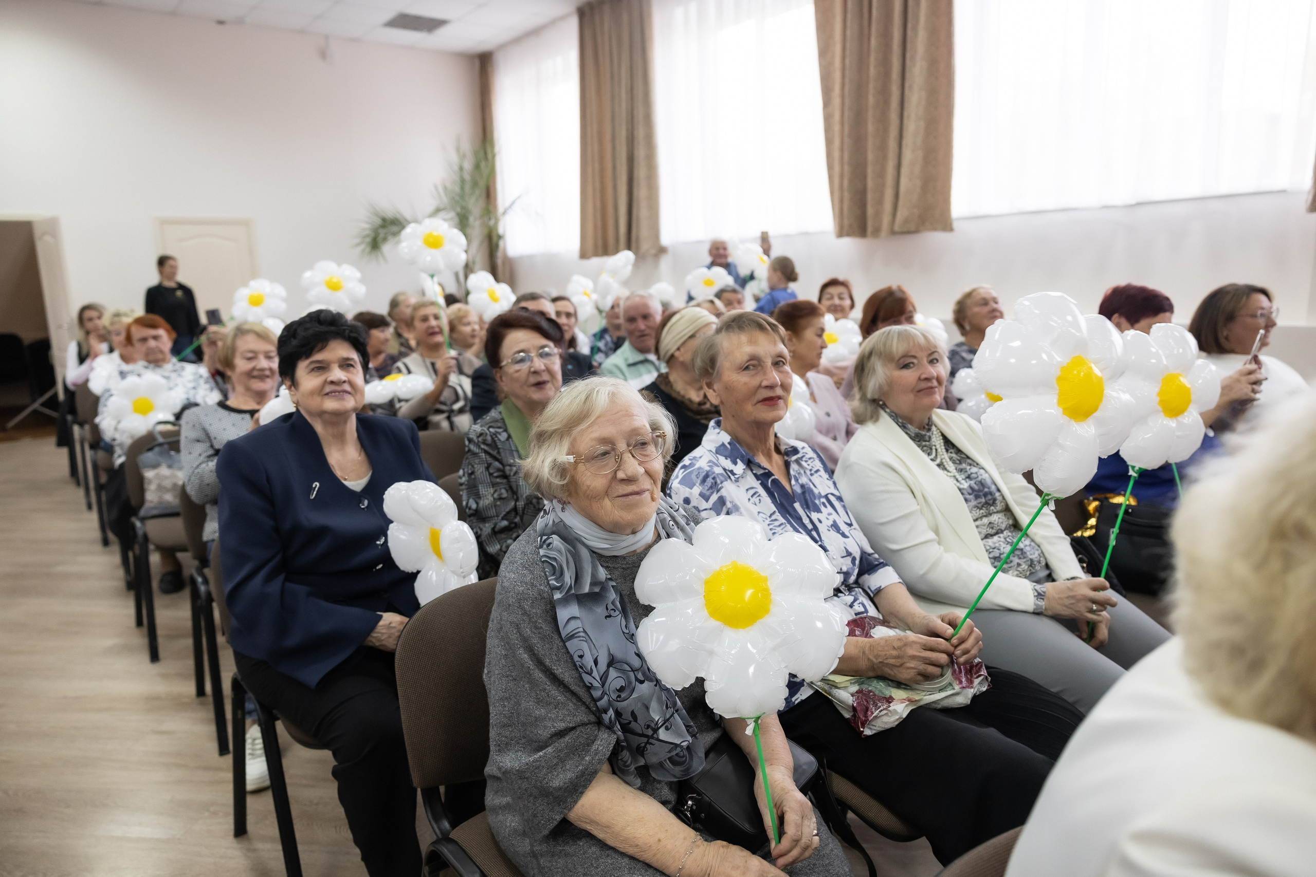 День учителя. Школа 31. Октябрь 2024. Свадебный и Семейный фотограф г. Ижевск Гульназ Солдатова. Гульназ фото