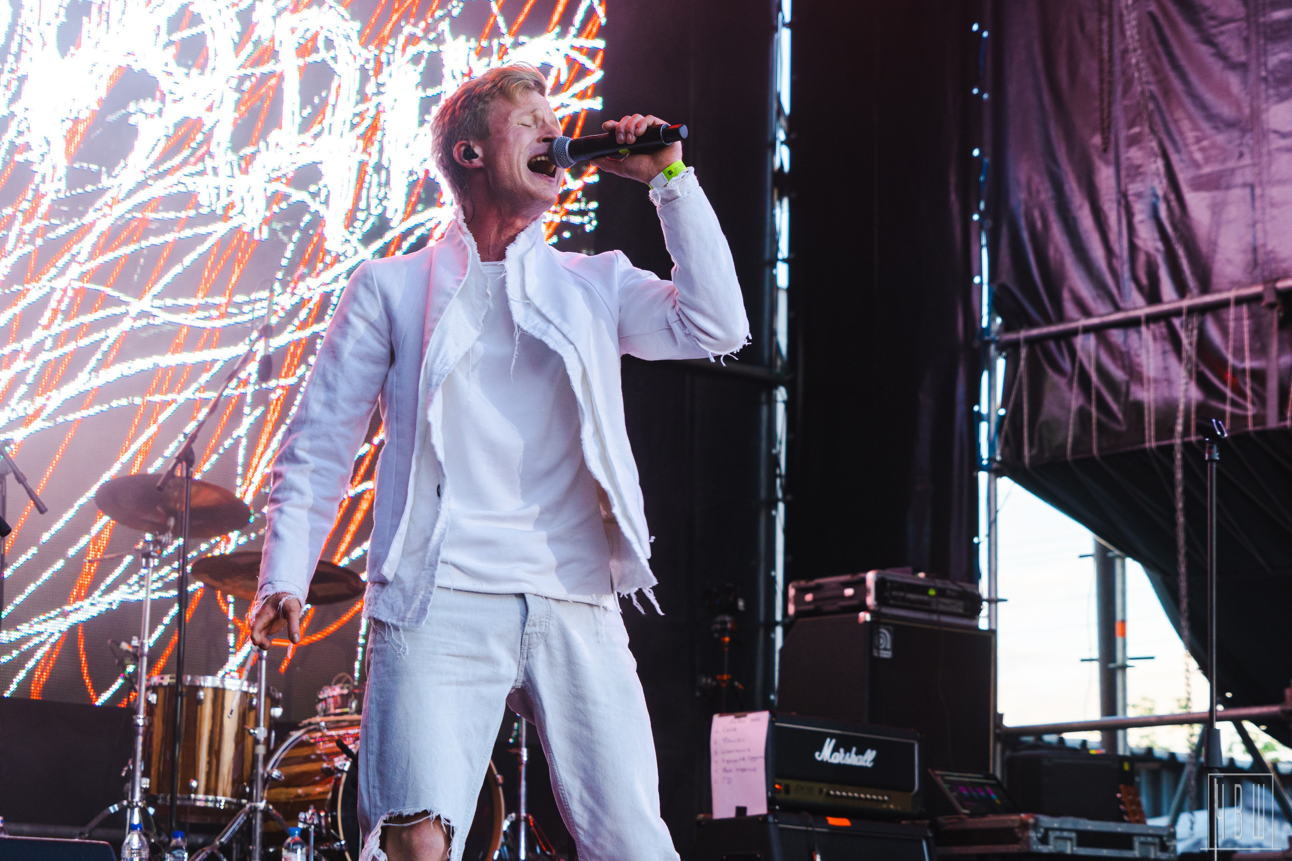 Живой! 2025, День Второй. Человек в Шляпе