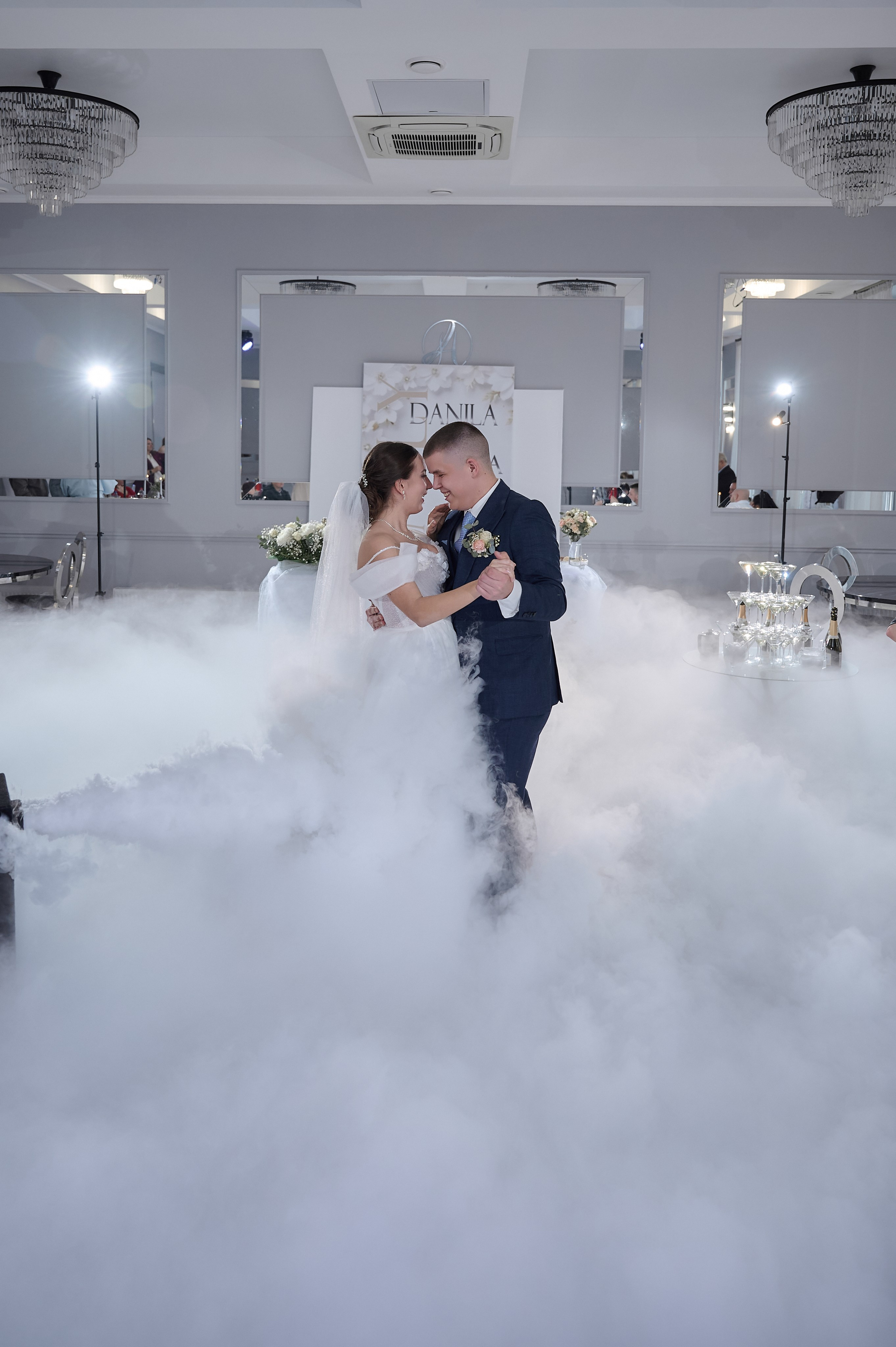 Свадебная фотосессия в СК Рояль Тула. Свадебный фотограф в Туле Никита Беляев